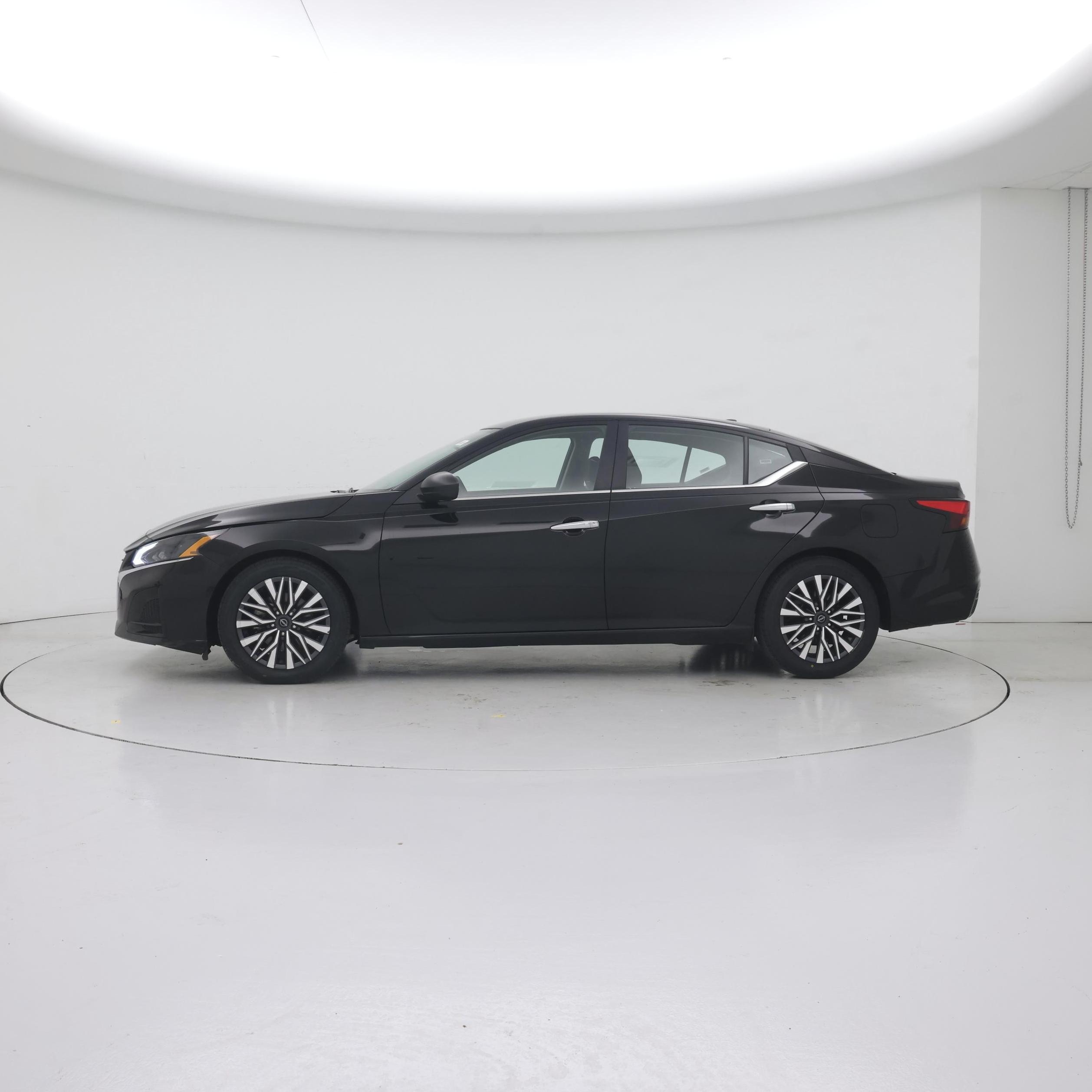 Thumbnail: 2024 Nissan Altima - 3