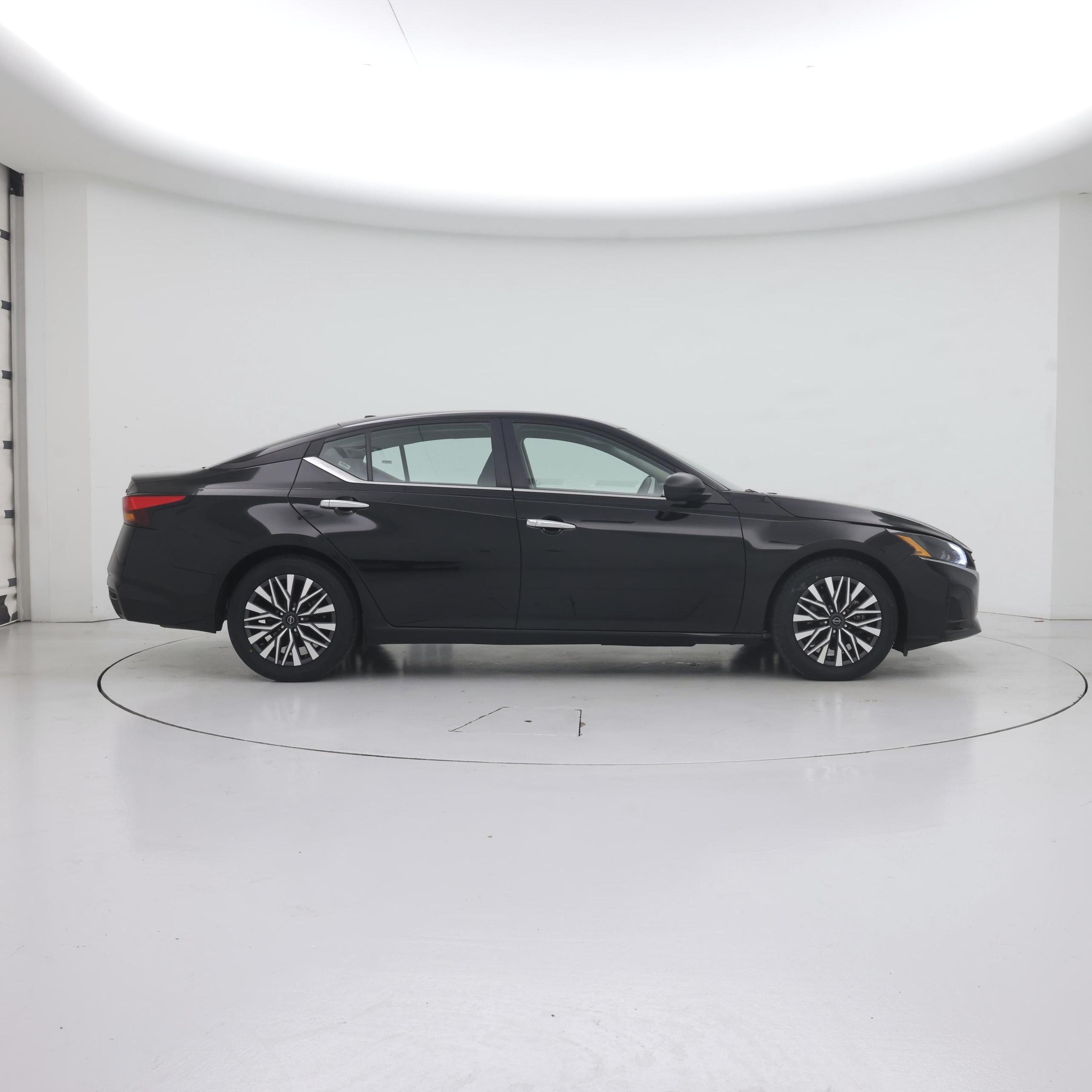 Thumbnail: 2024 Nissan Altima - 7