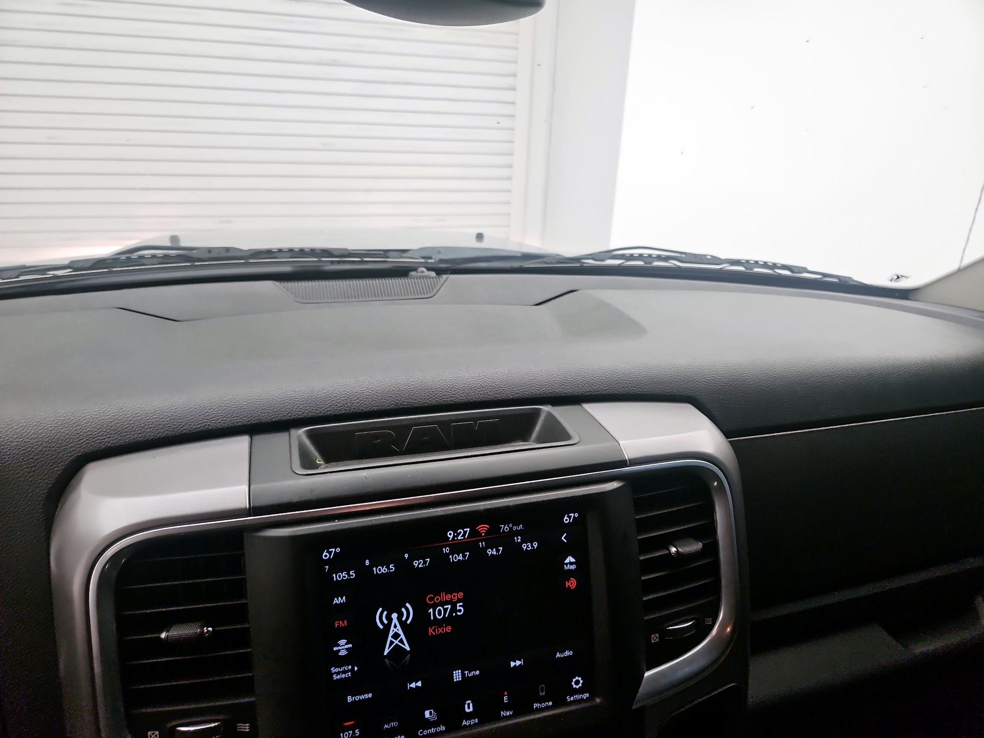 Thumbnail: 2023 RAM 1500 Classic - 9