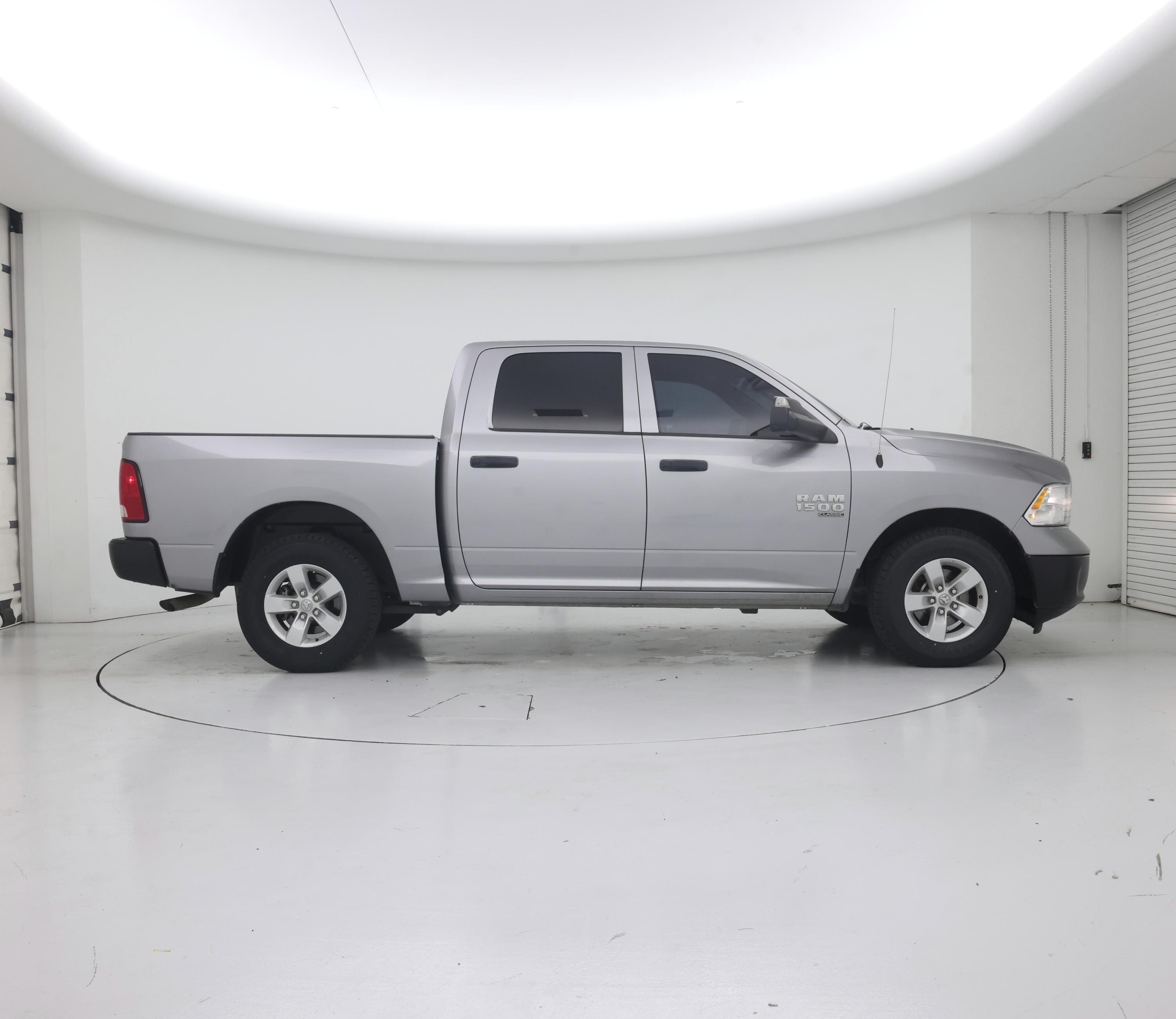 Thumbnail: 2023 RAM 1500 Classic - 7