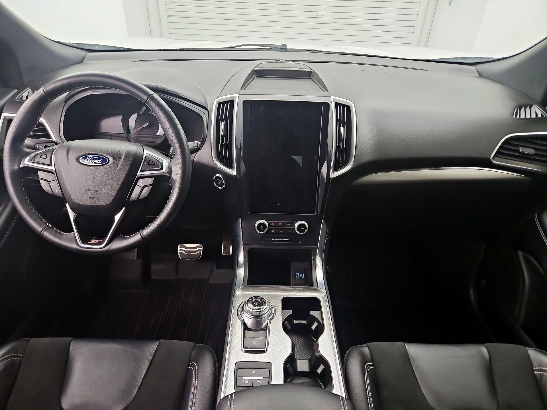 Thumbnail: 2023 Ford Edge - 9