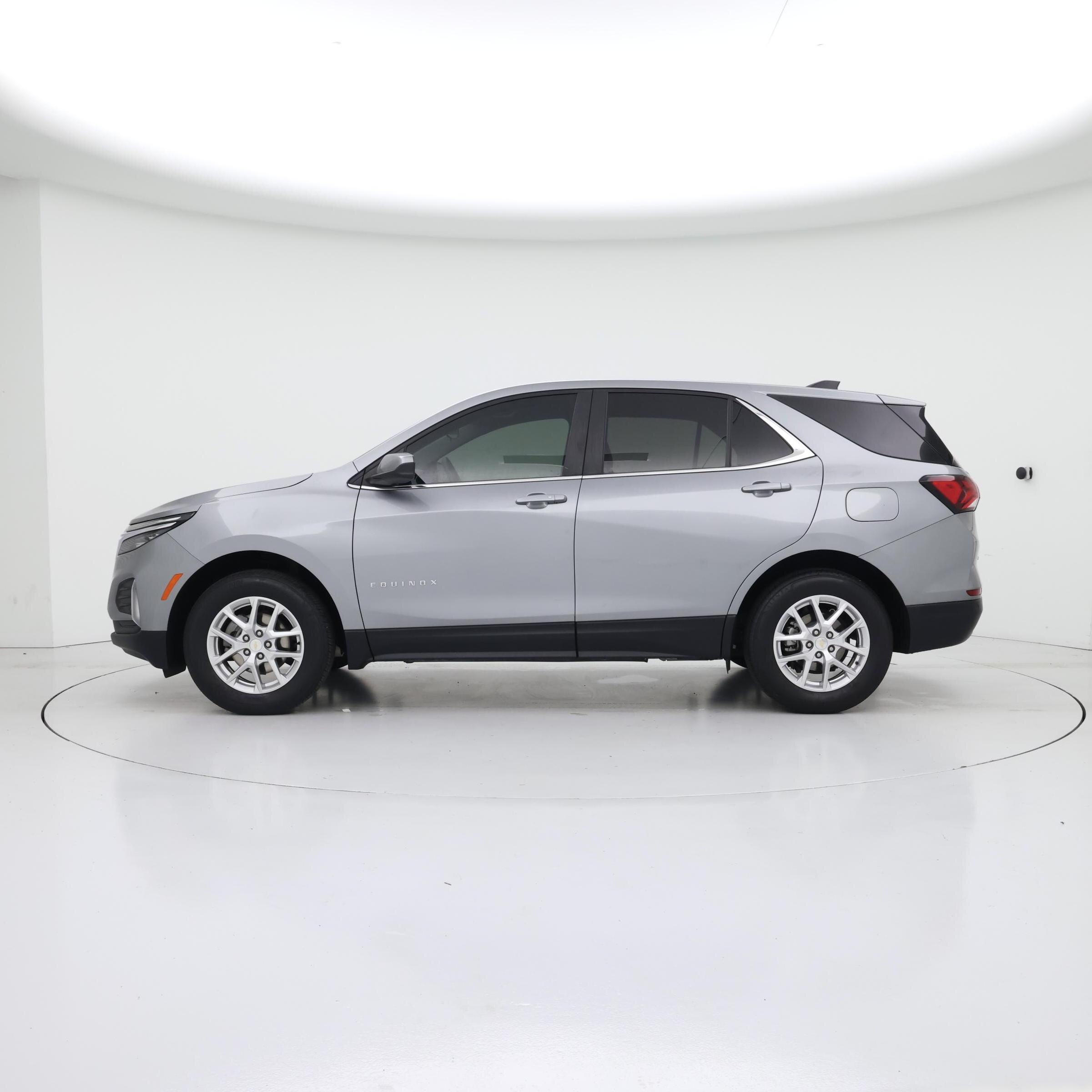 Thumbnail: 2023 Chevrolet Equinox - 3