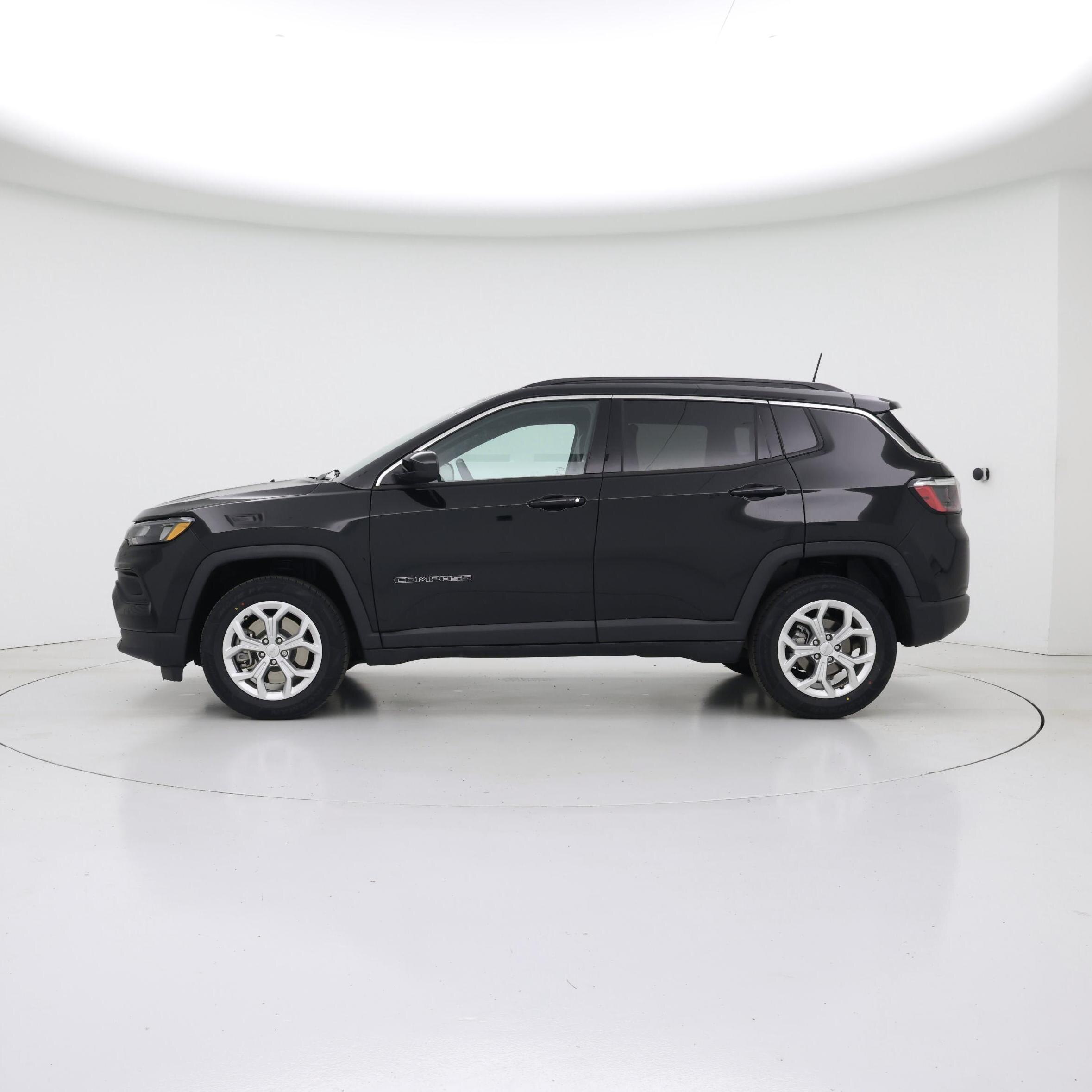 Thumbnail: 2024 Jeep Compass - 3