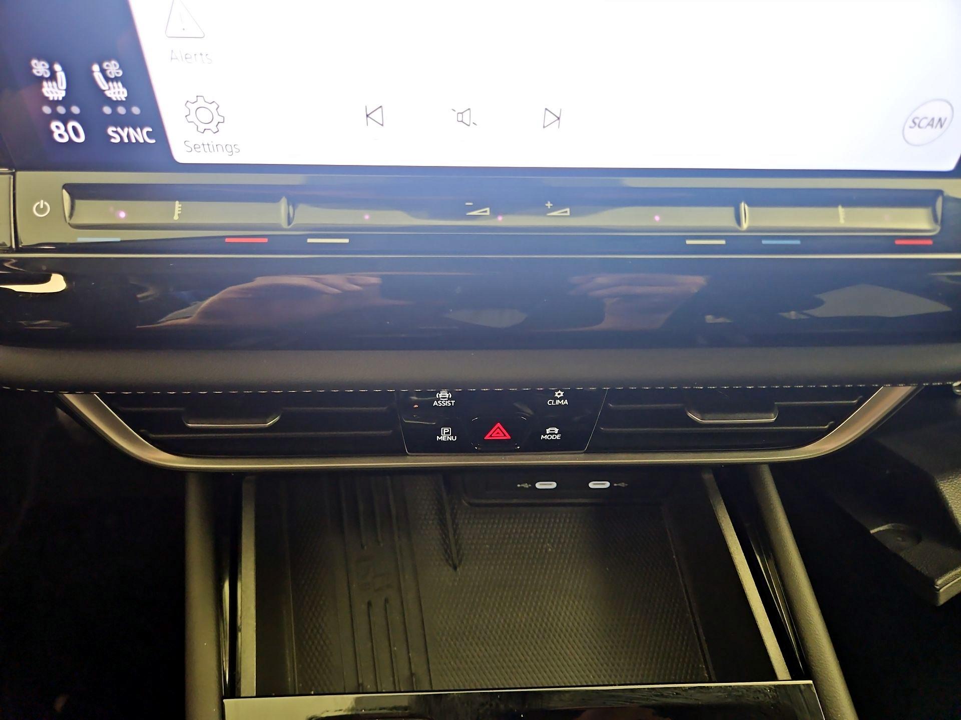 Thumbnail: 2025 Volkswagen Atlas - 16