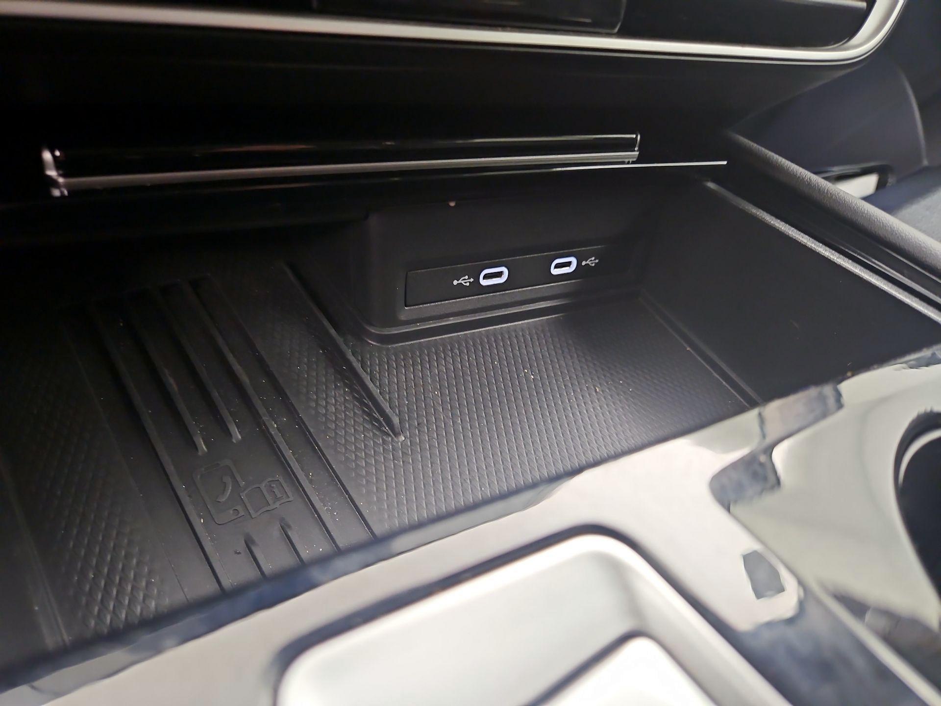 Thumbnail: 2025 Volkswagen Atlas - 18