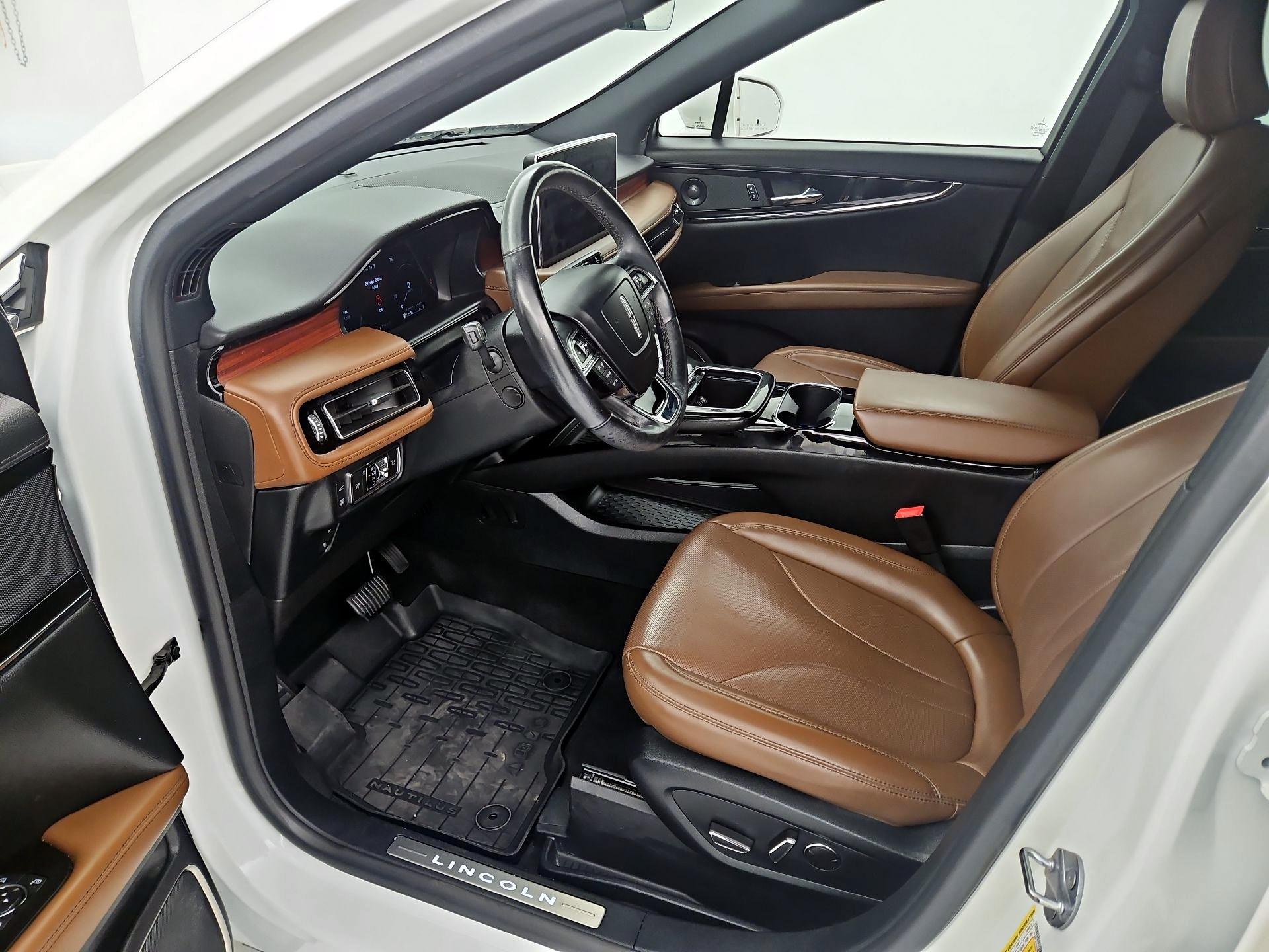 Thumbnail: 2022 Lincoln Nautilus - 11