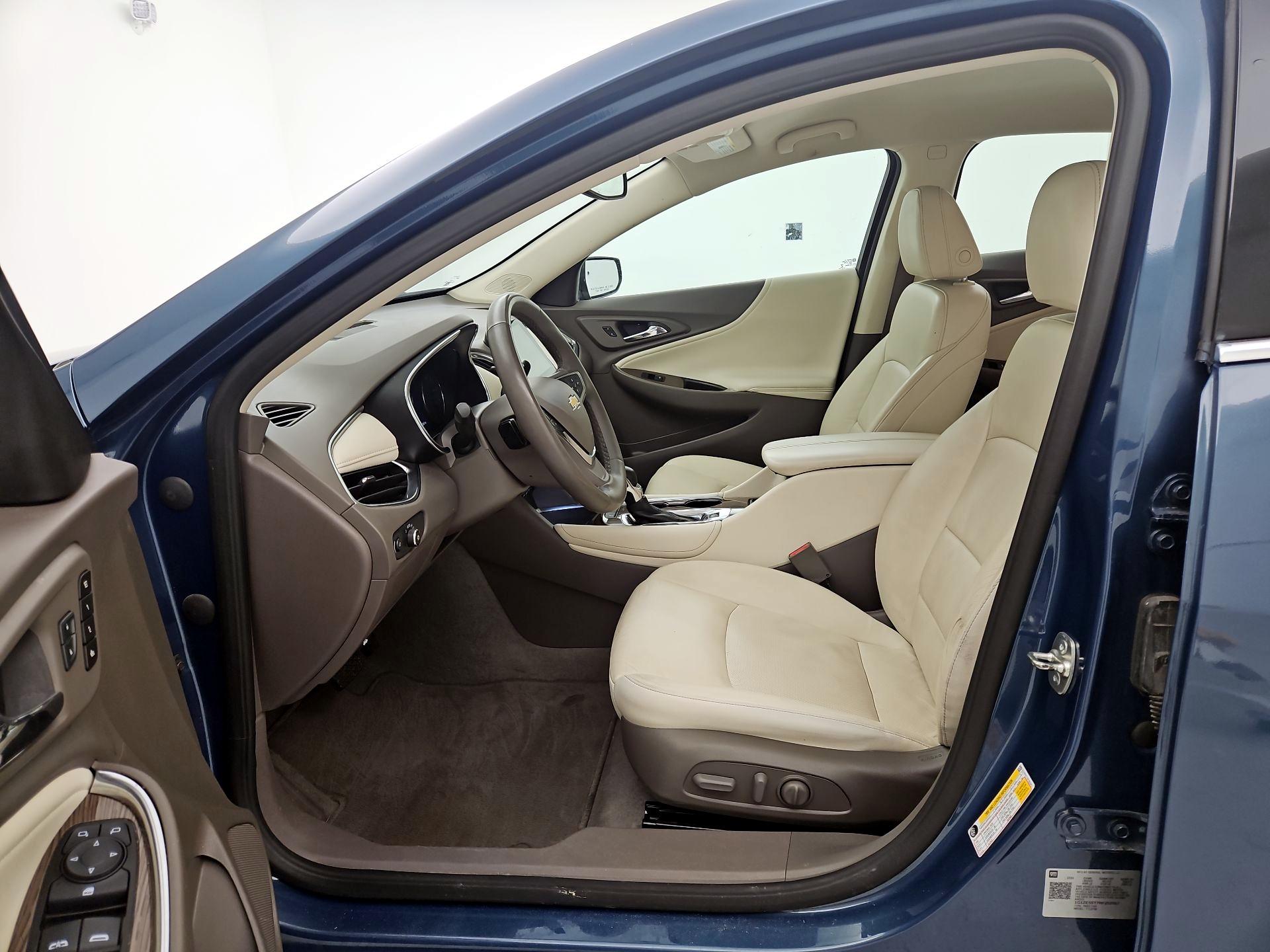 Thumbnail: 2024 Chevrolet Malibu - 11