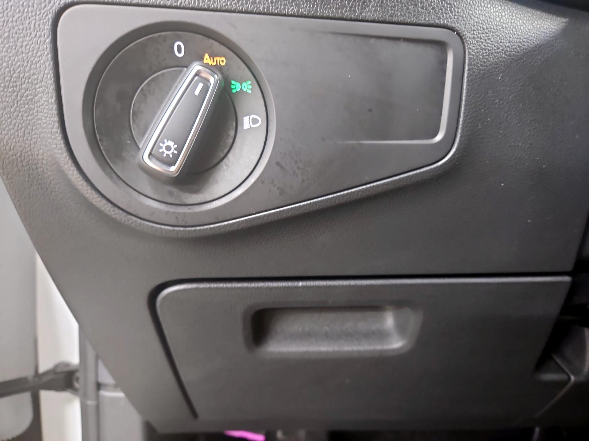 Thumbnail: 2024 Volkswagen Tiguan - 13