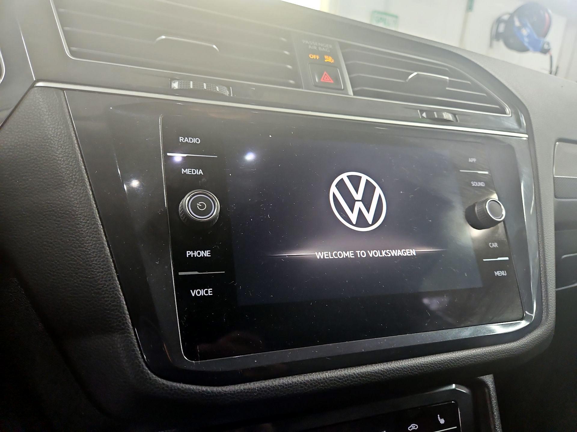 Thumbnail: 2024 Volkswagen Tiguan - 16