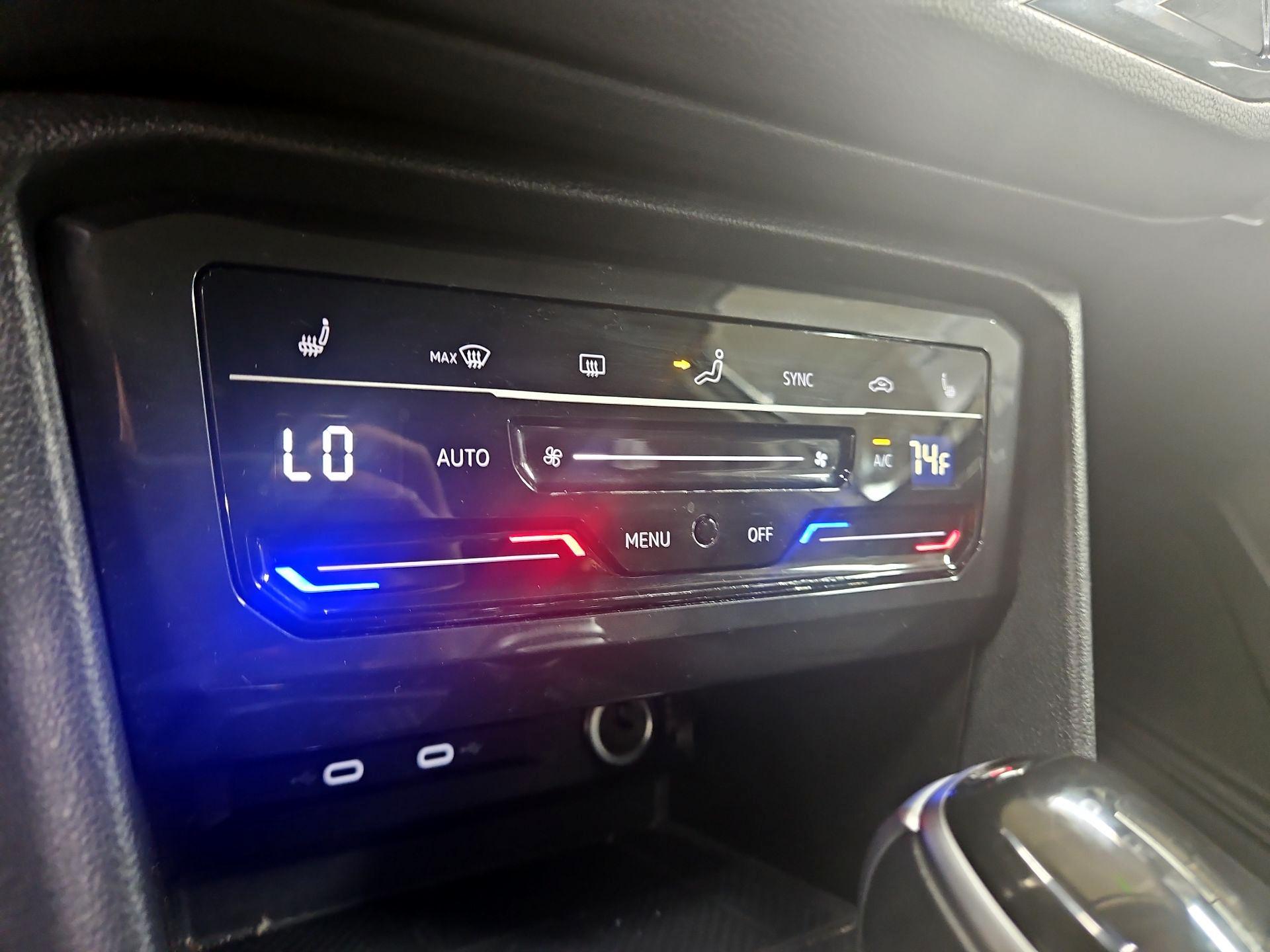 Thumbnail: 2024 Volkswagen Tiguan - 17