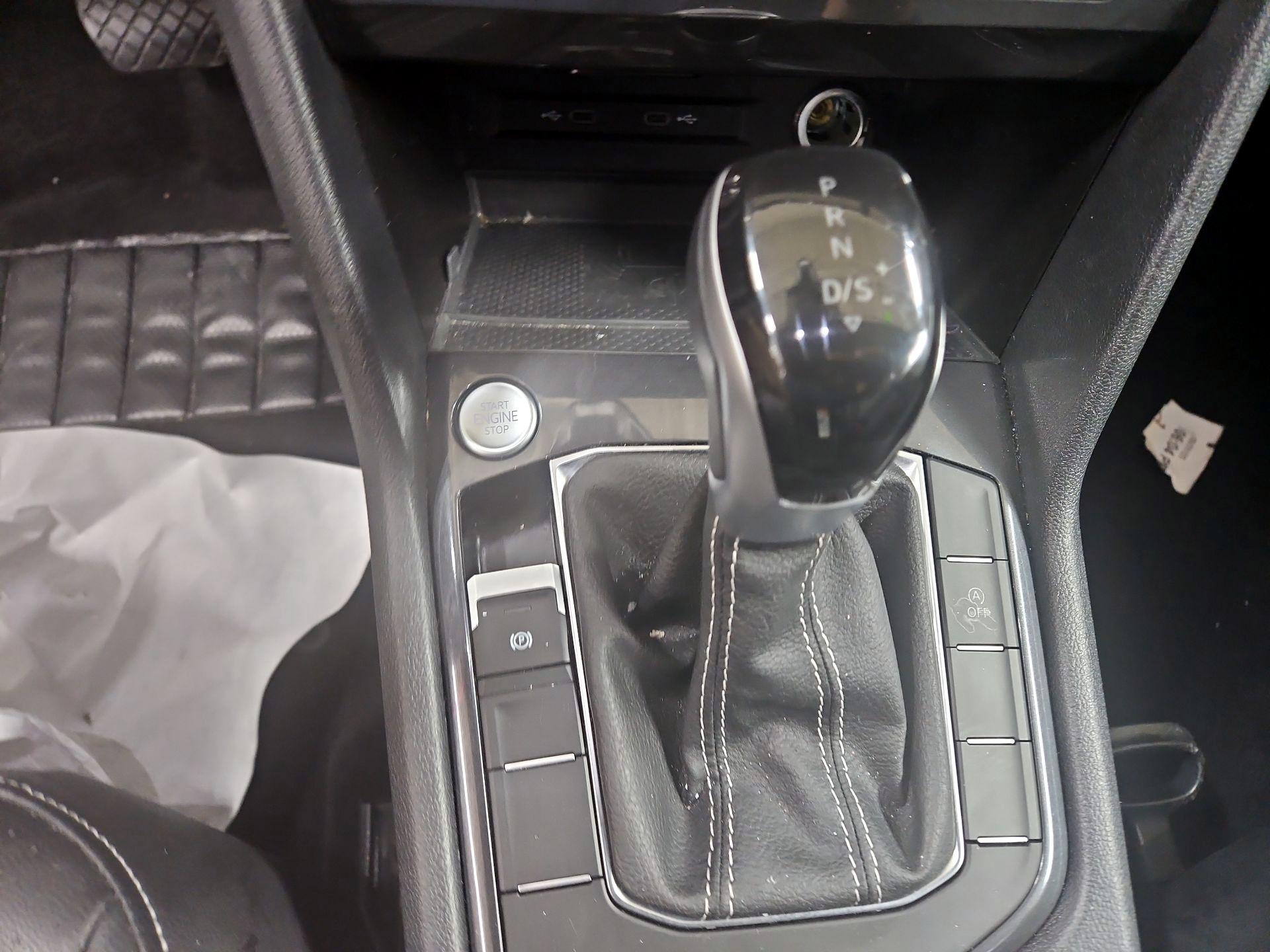 Thumbnail: 2024 Volkswagen Tiguan - 18