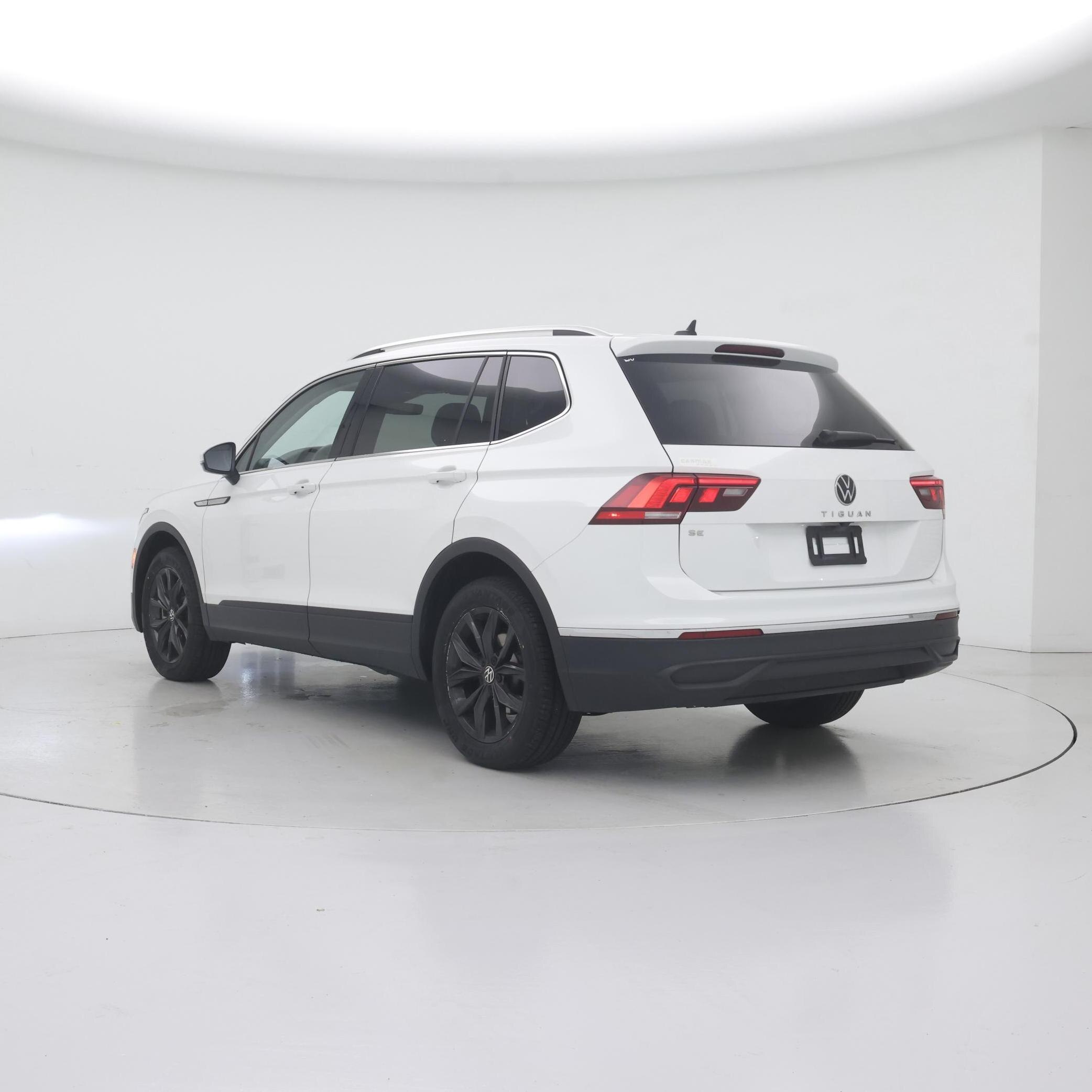 Thumbnail: 2024 Volkswagen Tiguan - 2