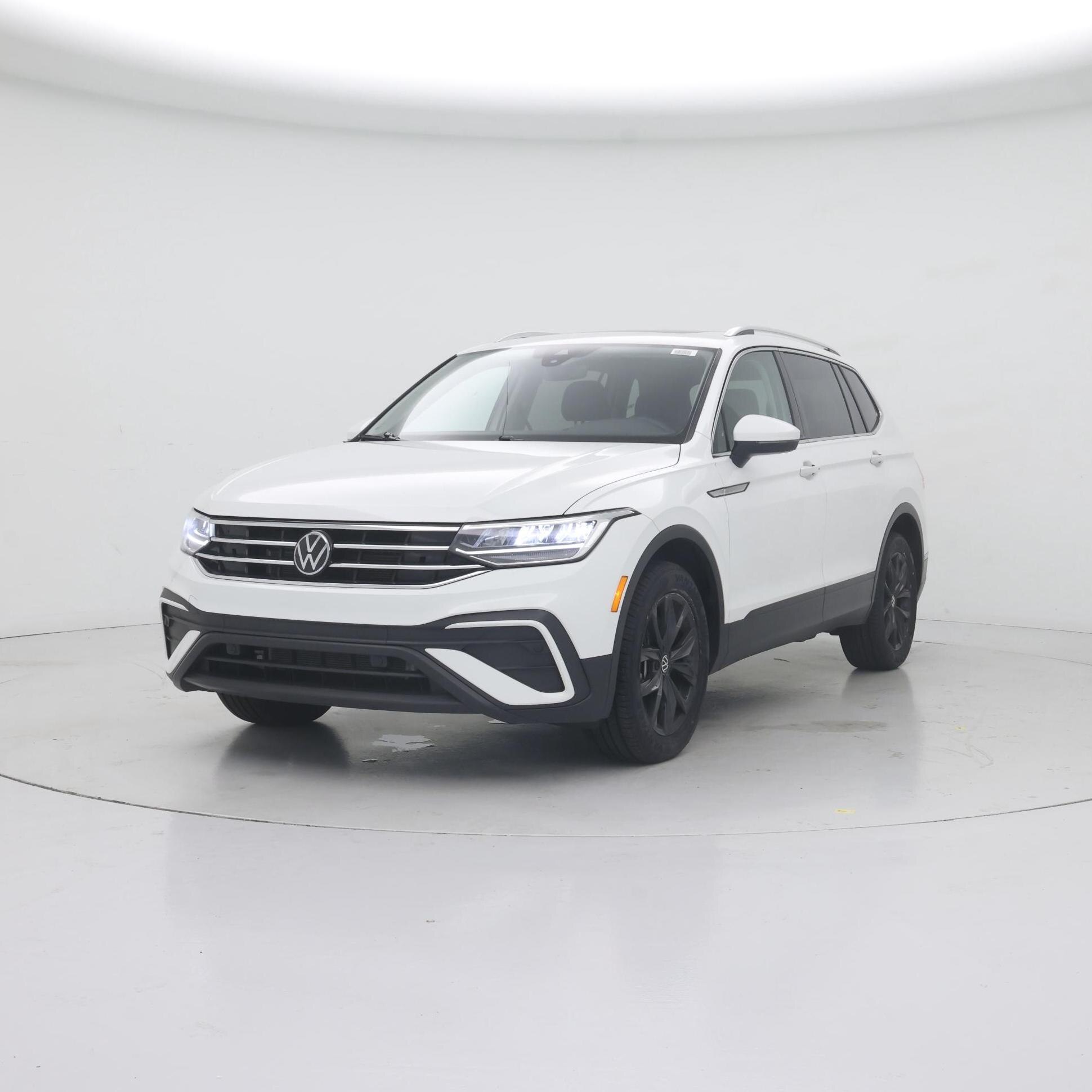 Thumbnail: 2024 Volkswagen Tiguan - 4