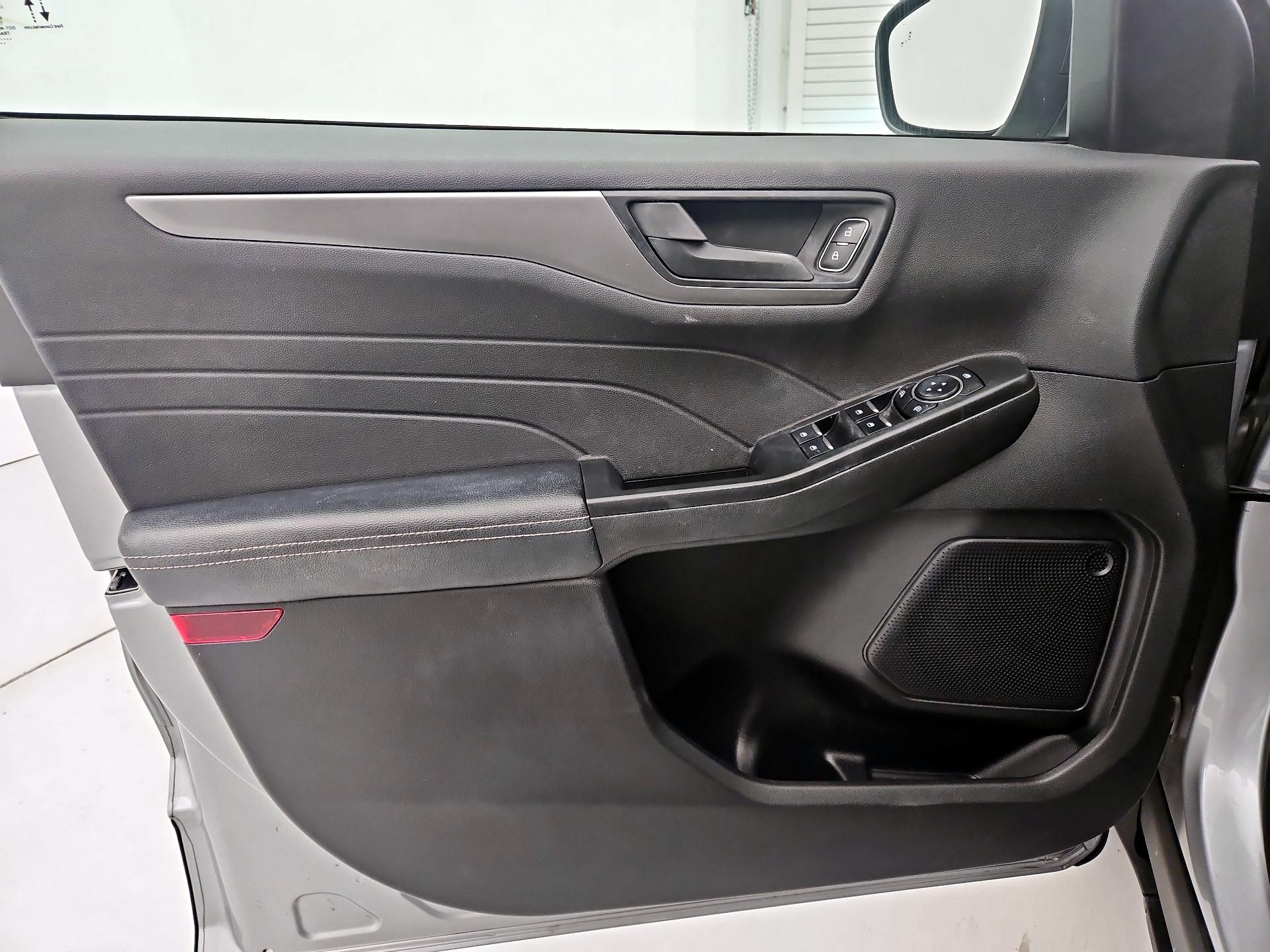 Thumbnail: 2023 Ford Escape - 12