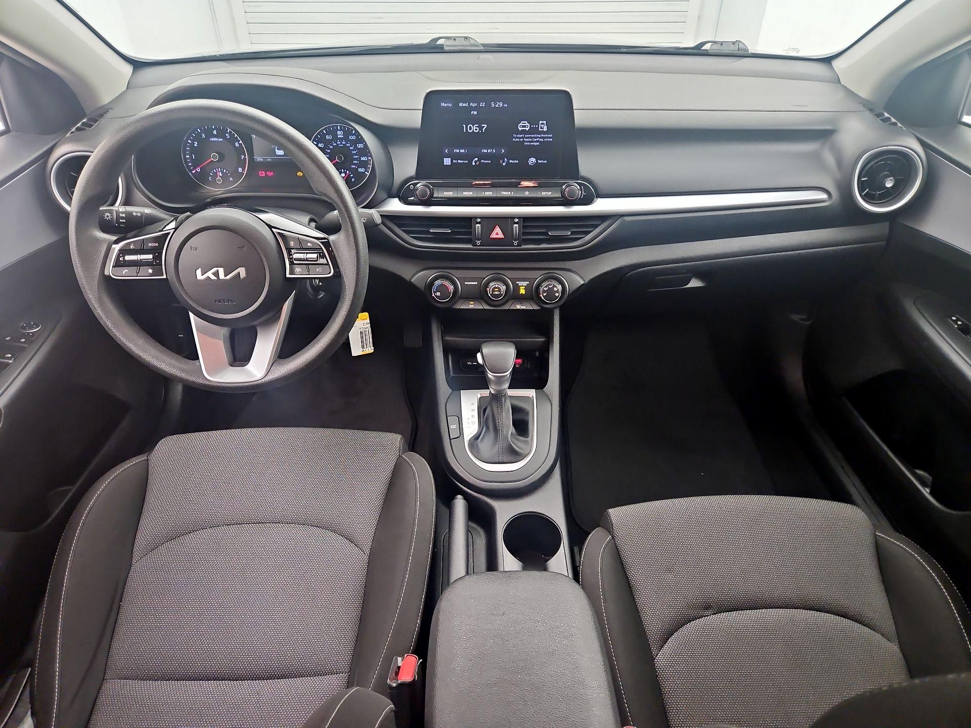 Thumbnail: 2024 Kia Forte - 9