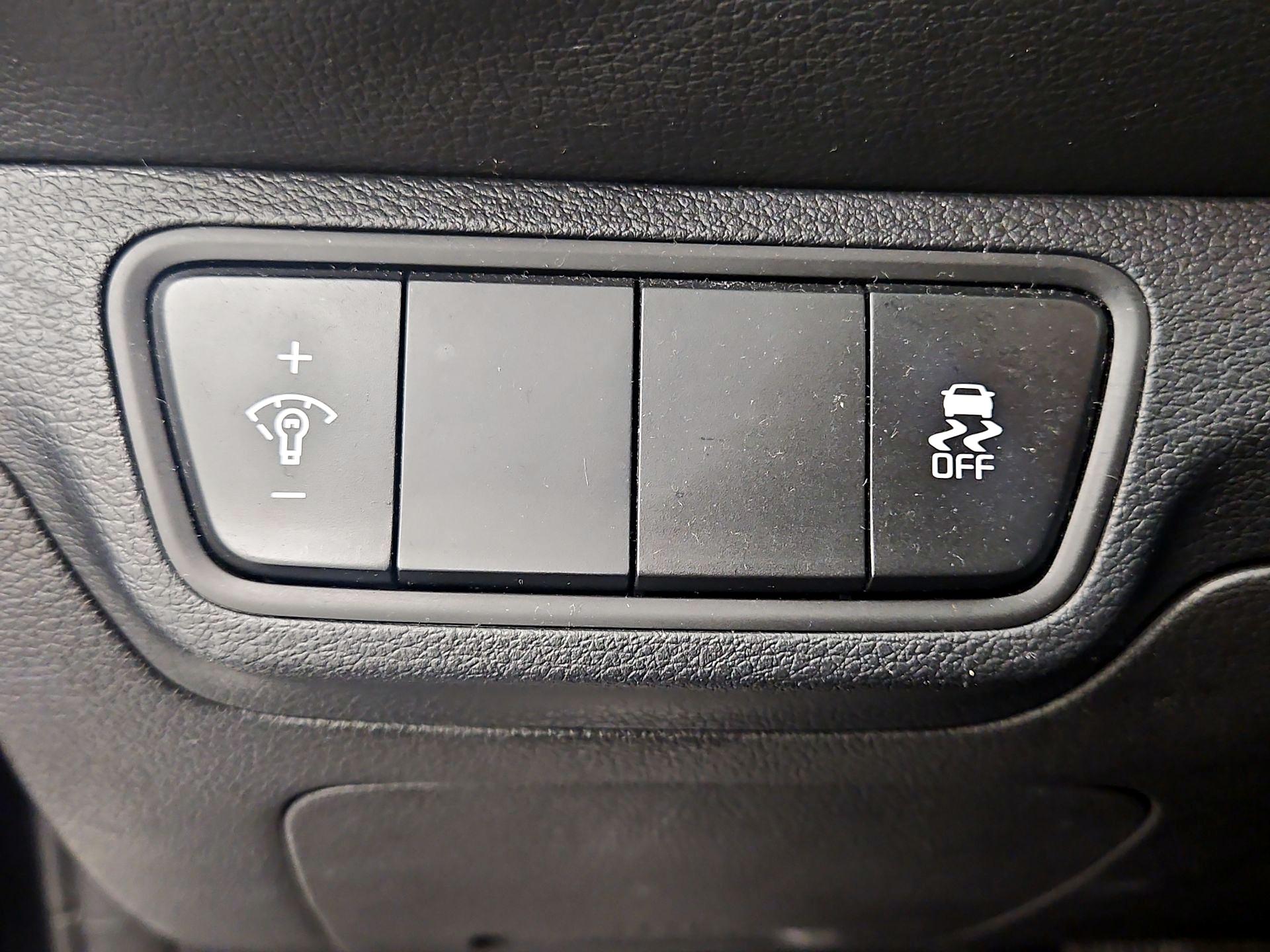 Thumbnail: 2024 Kia Forte - 13