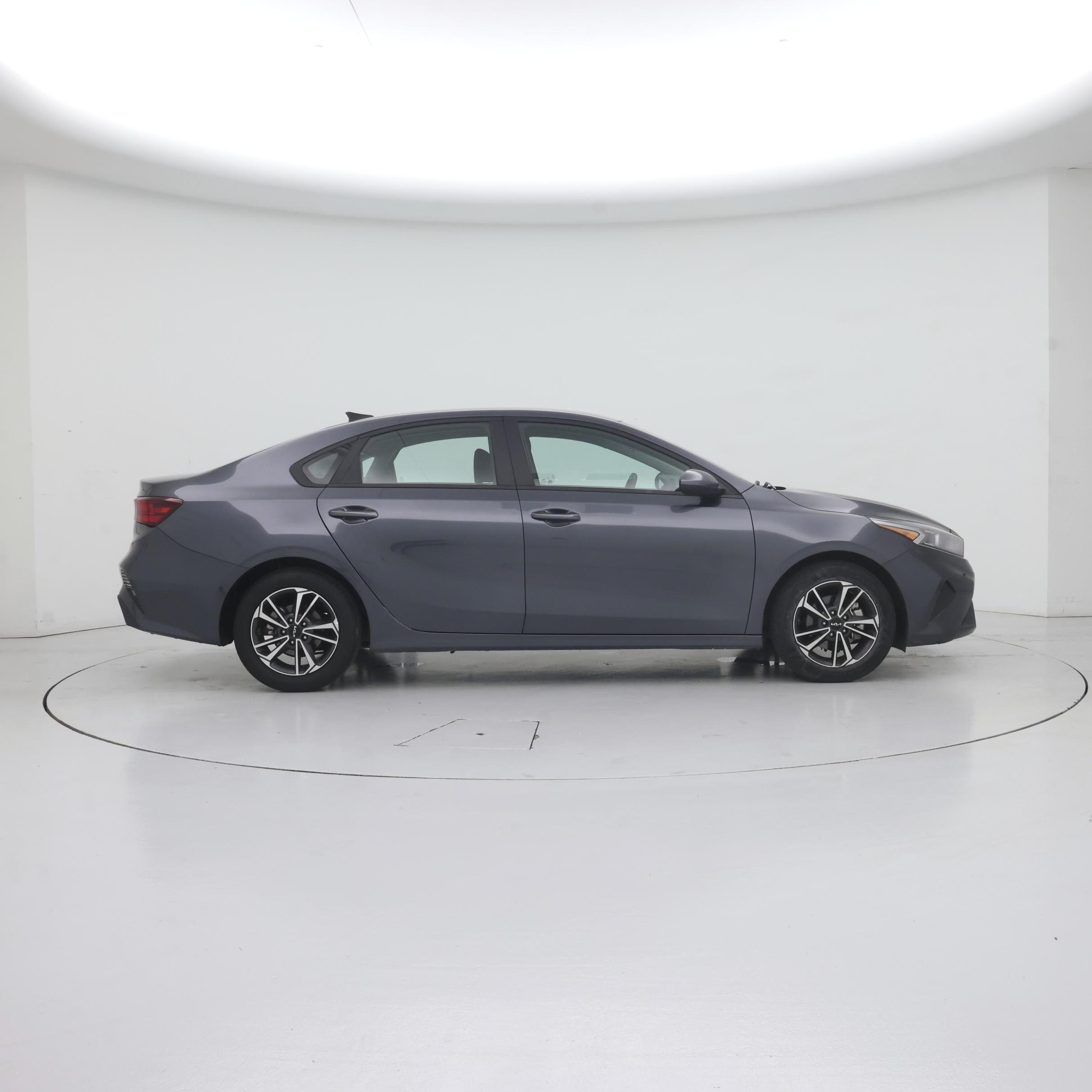 Thumbnail: 2024 Kia Forte - 7