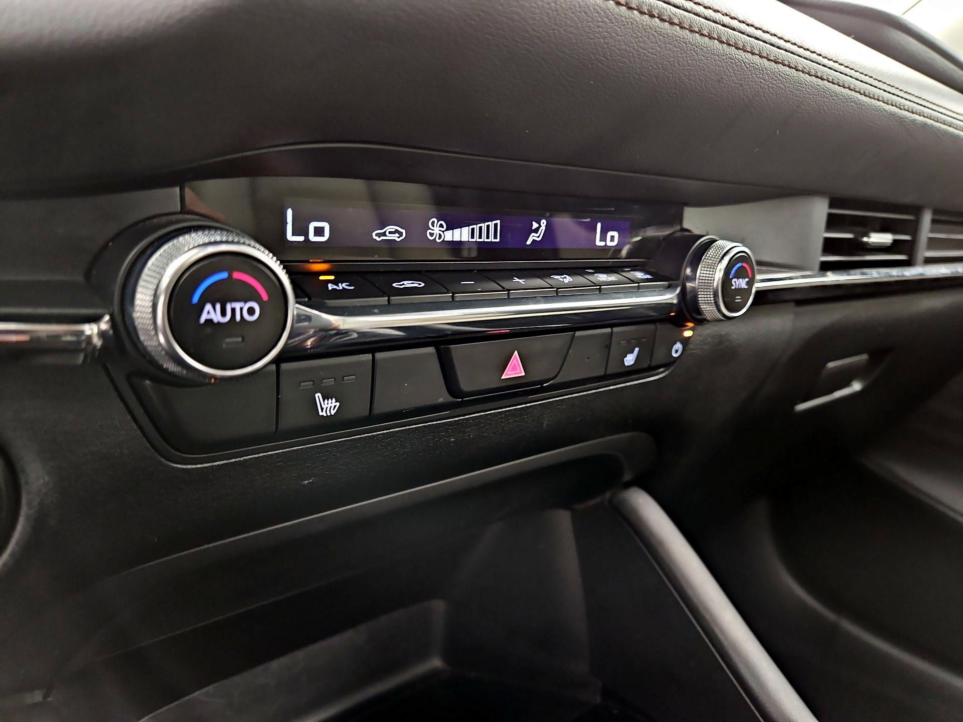 Thumbnail: 2025 Mazda Mazda3 - 17