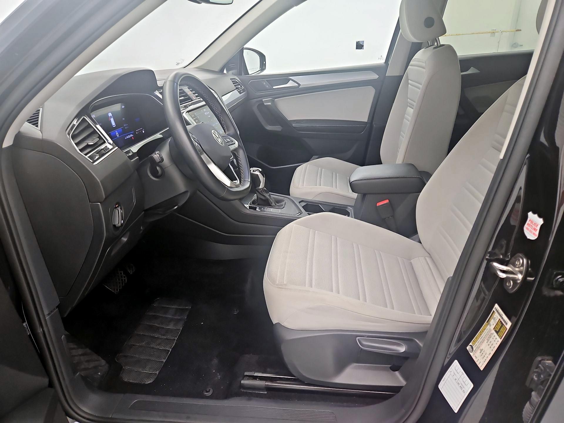 Thumbnail: 2024 Volkswagen Tiguan - 11