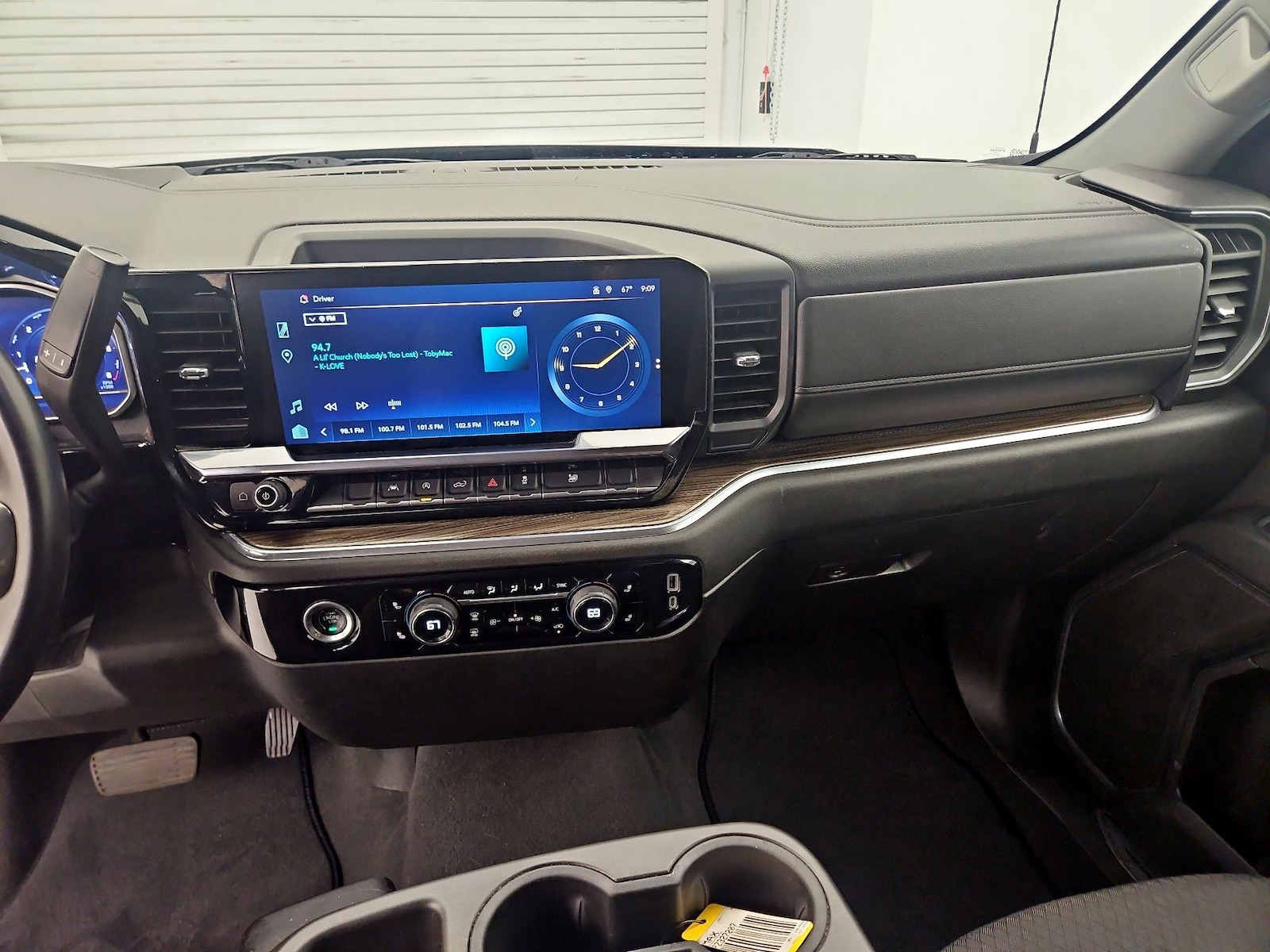 2023 Chevrolet Silverado 1500 LT - Photo 10
