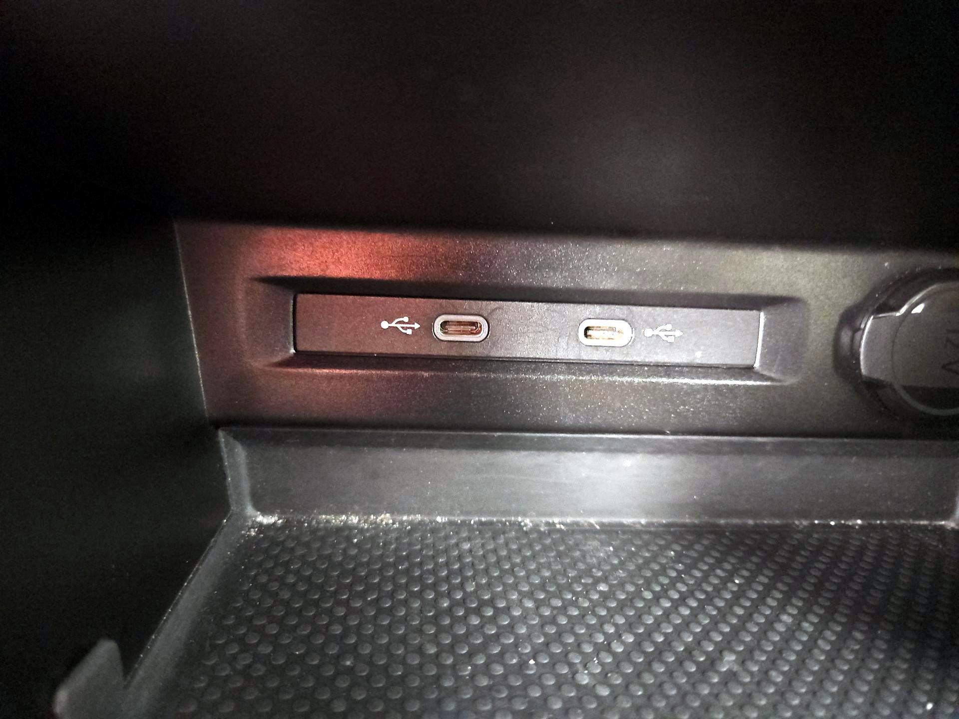 Thumbnail: 2024 Volkswagen Tiguan - 18