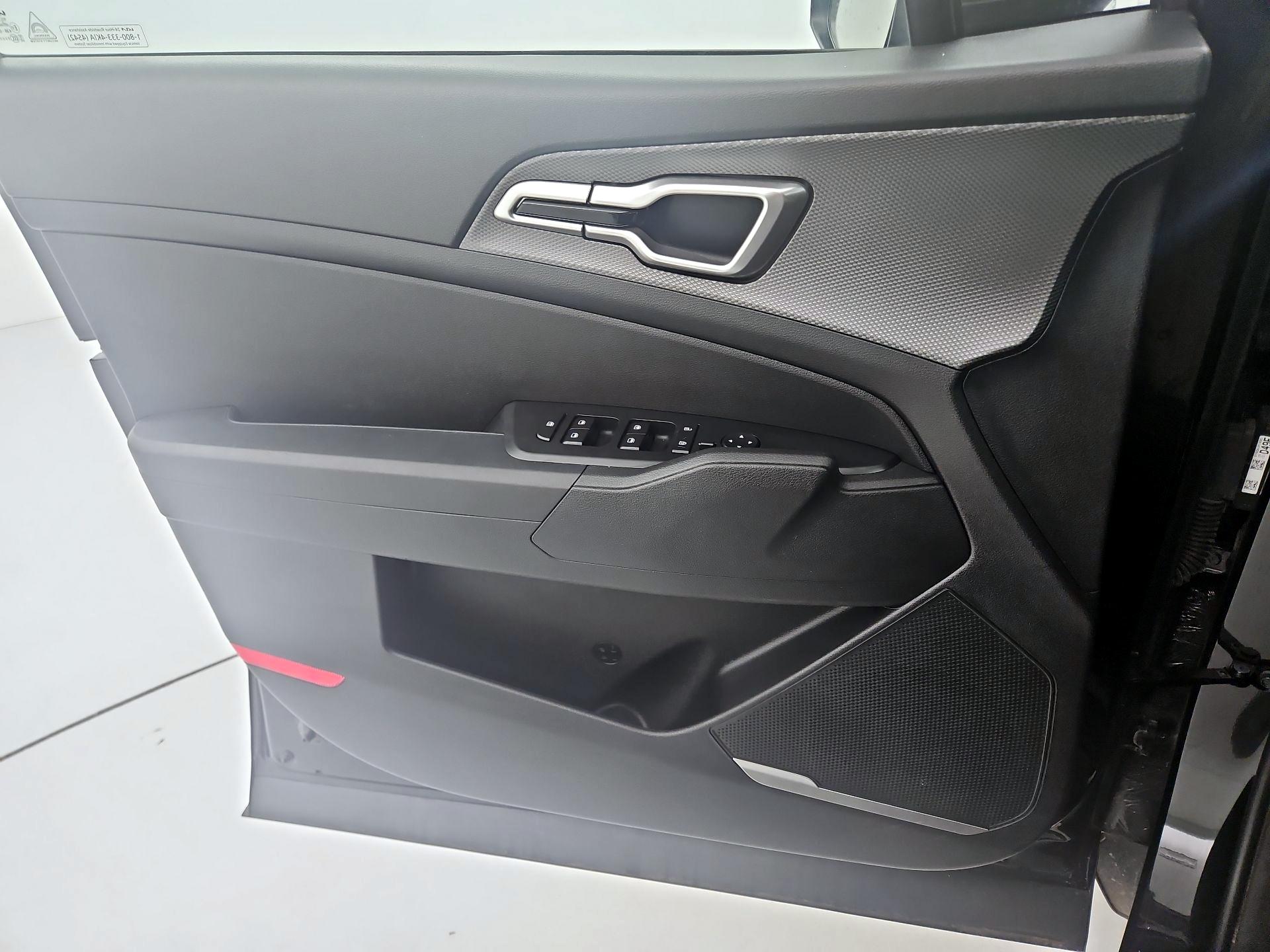 Thumbnail: 2024 Kia Sportage - 10