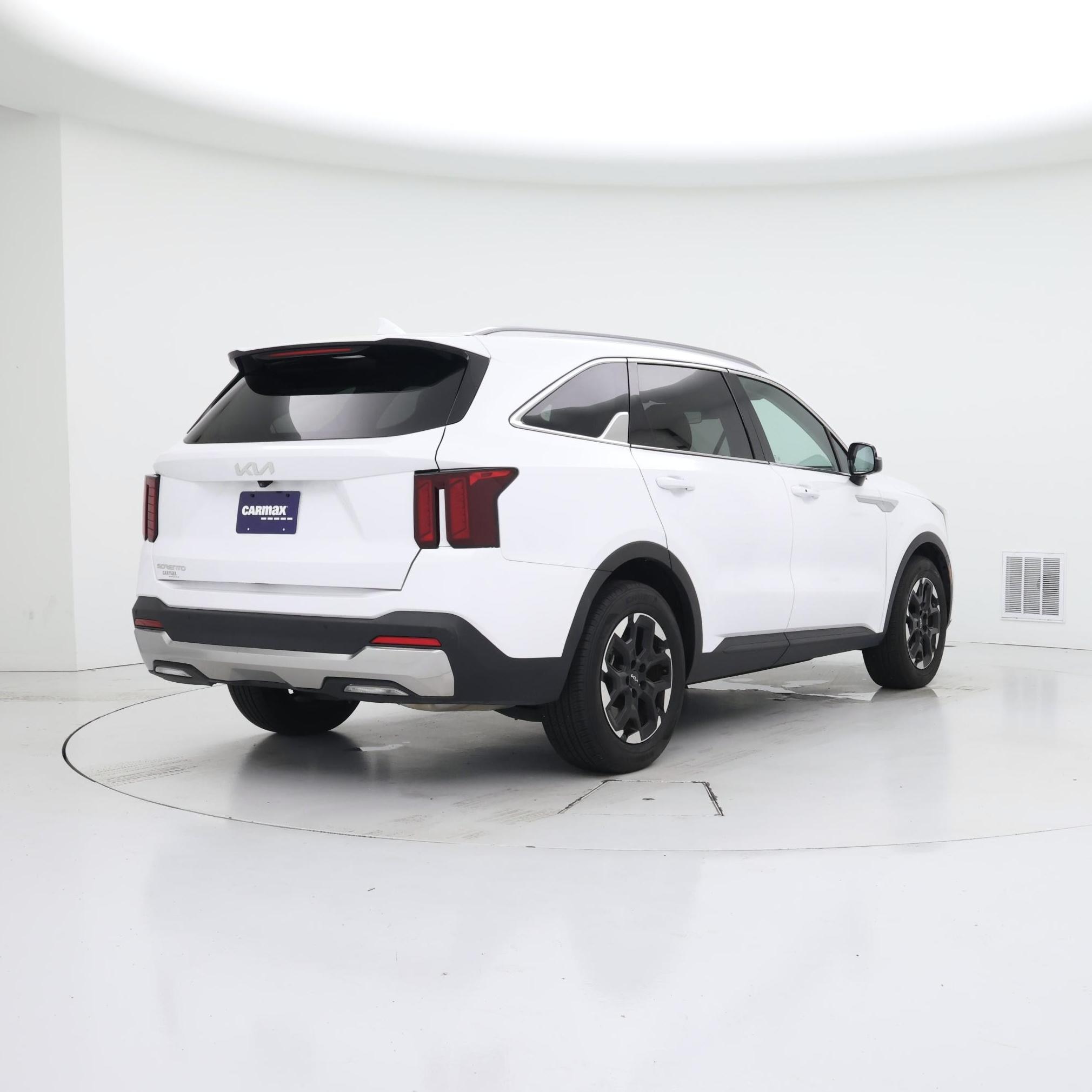 Thumbnail: 2024 Kia Sorento - 8