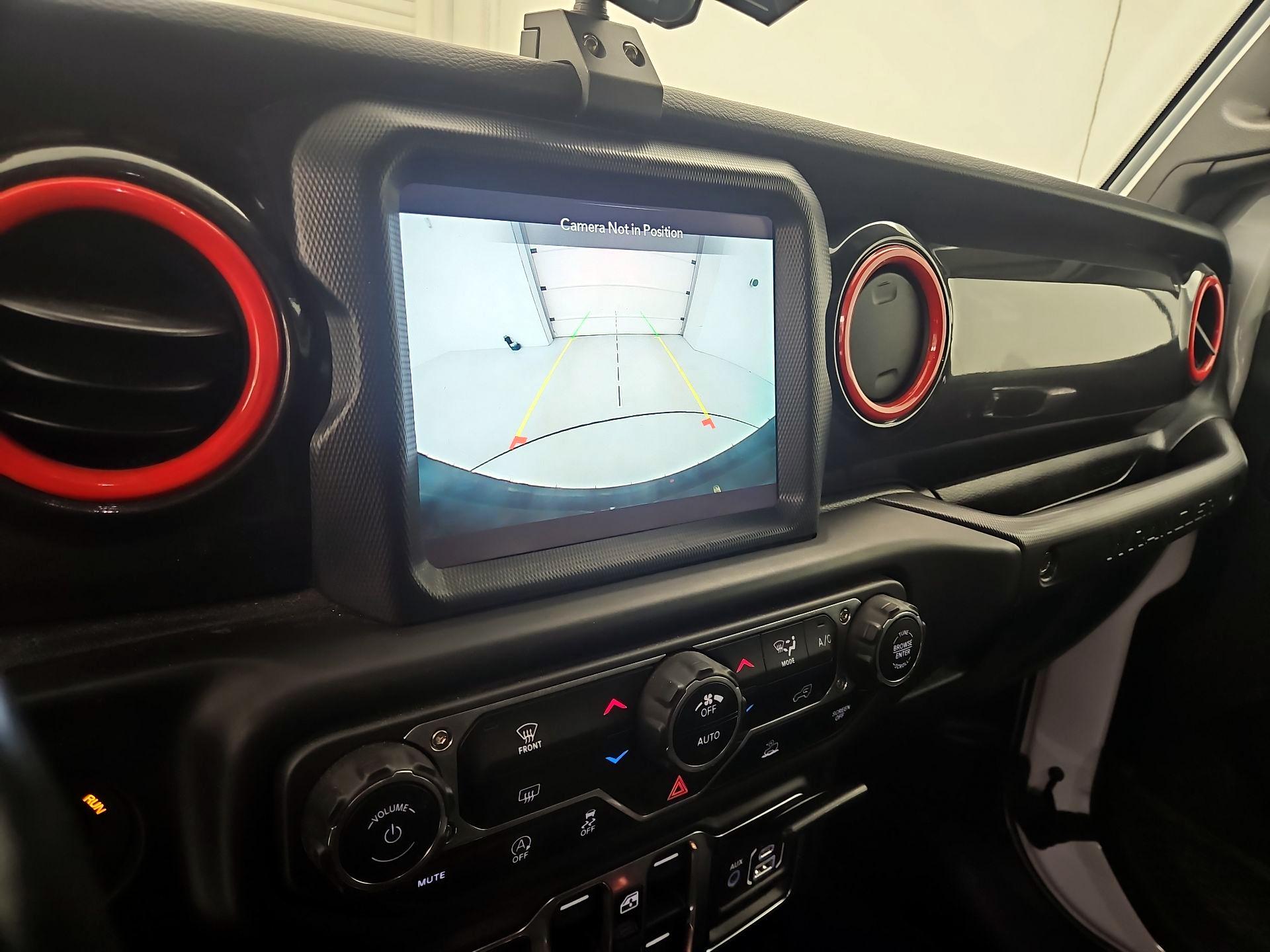 Thumbnail: 2022 Jeep Wrangler - 15