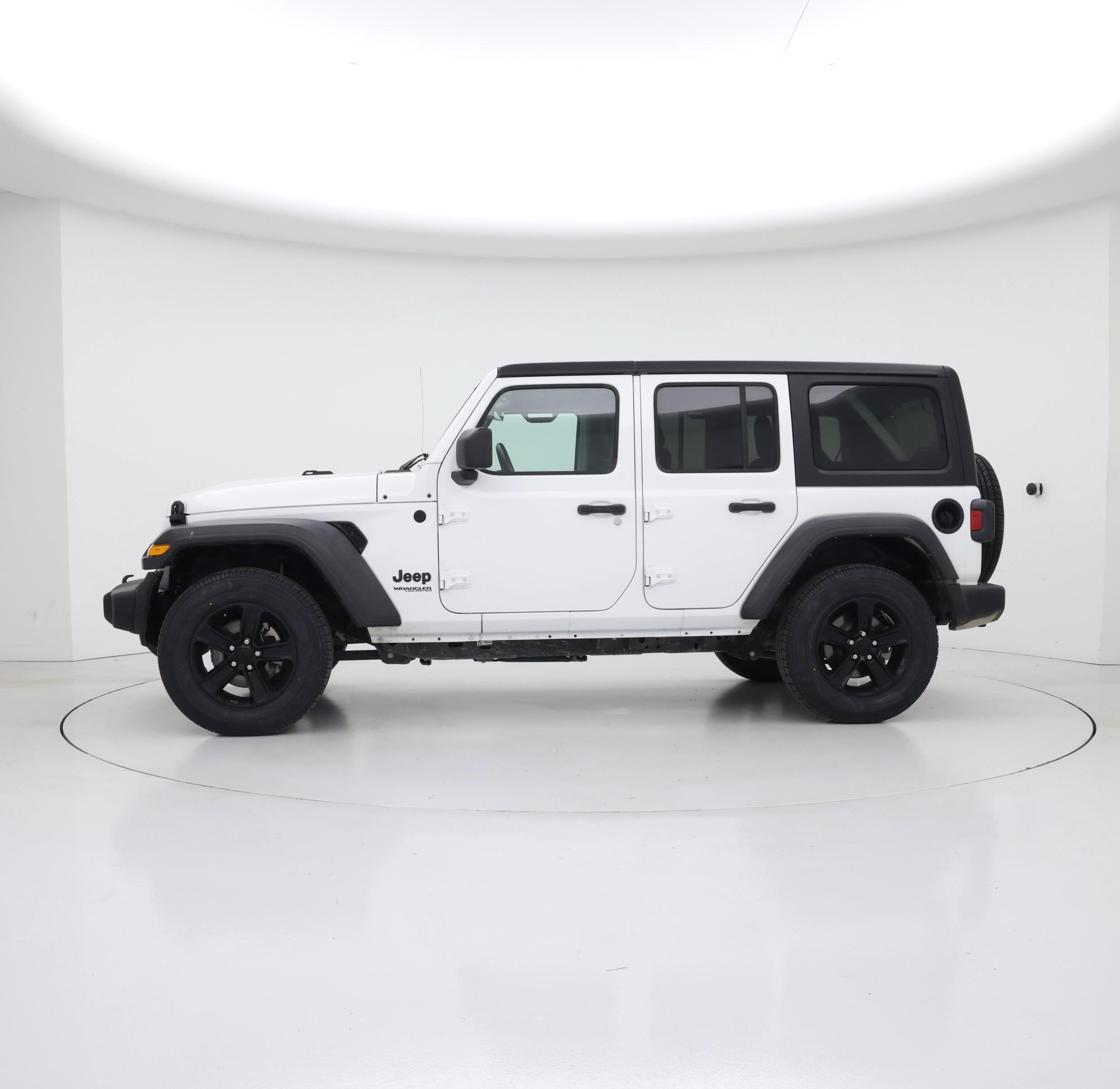 Thumbnail: 2022 Jeep Wrangler - 3