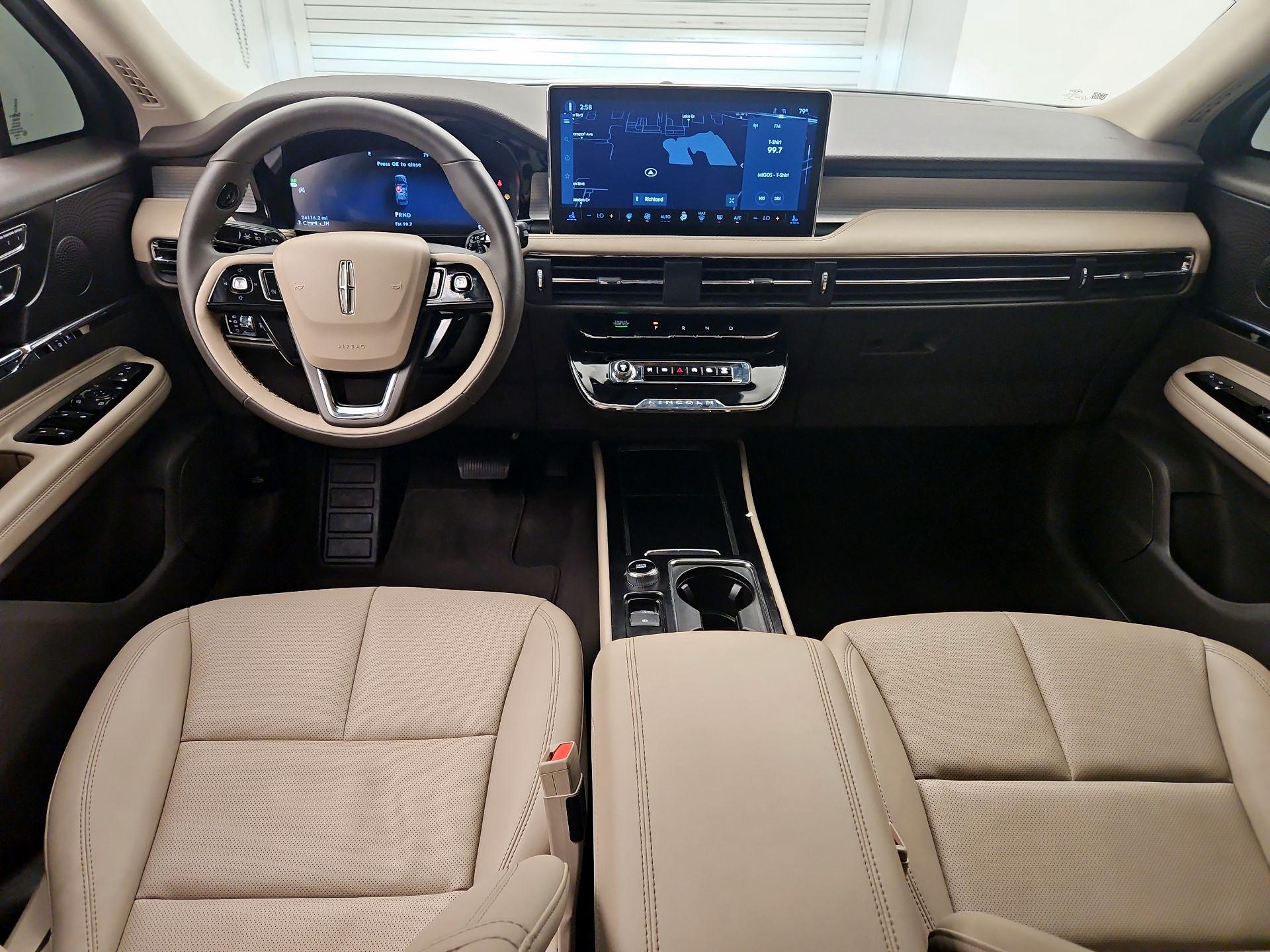 Thumbnail: 2024 Lincoln Corsair - 9