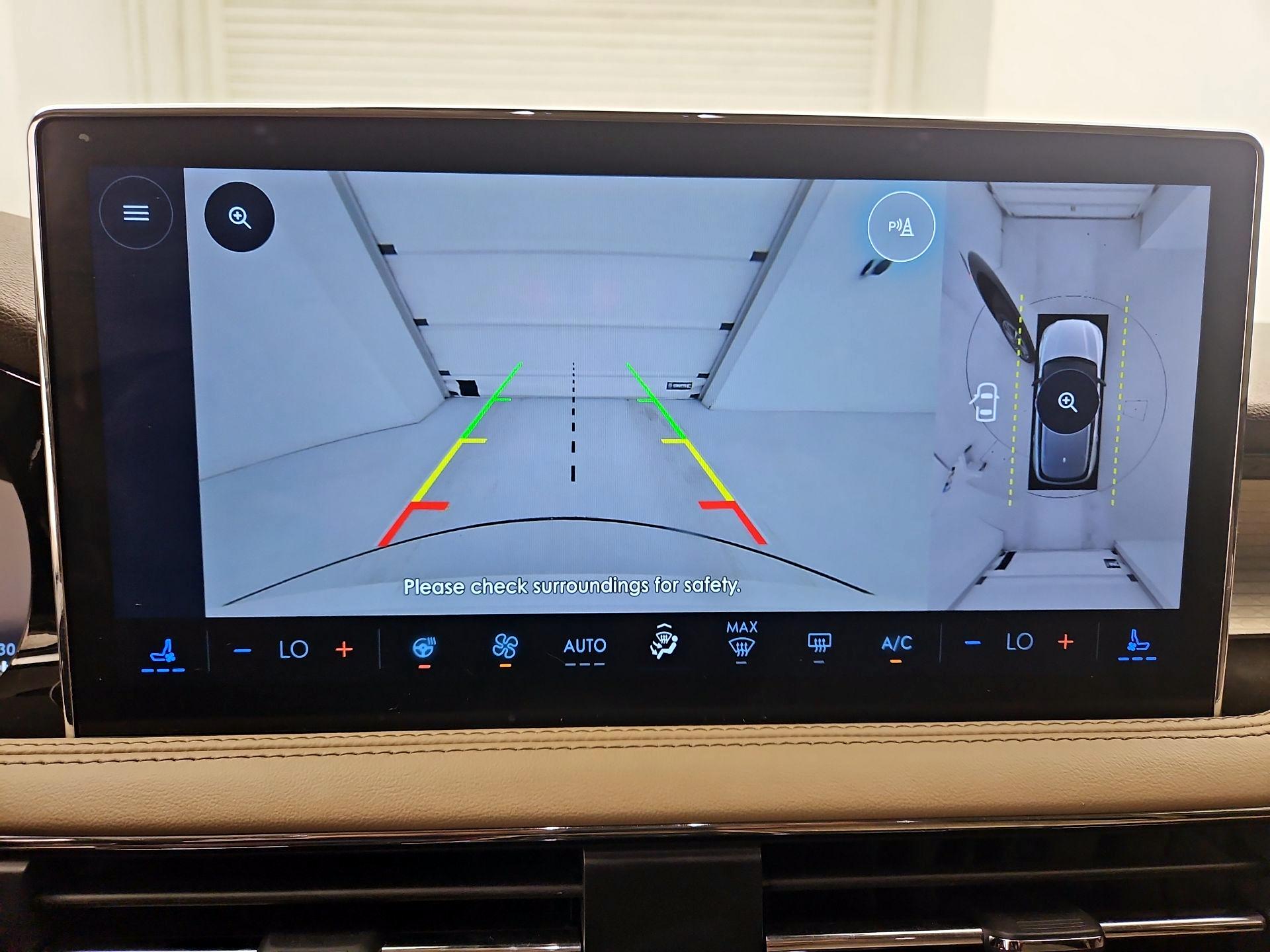 Thumbnail: 2024 Lincoln Corsair - 15