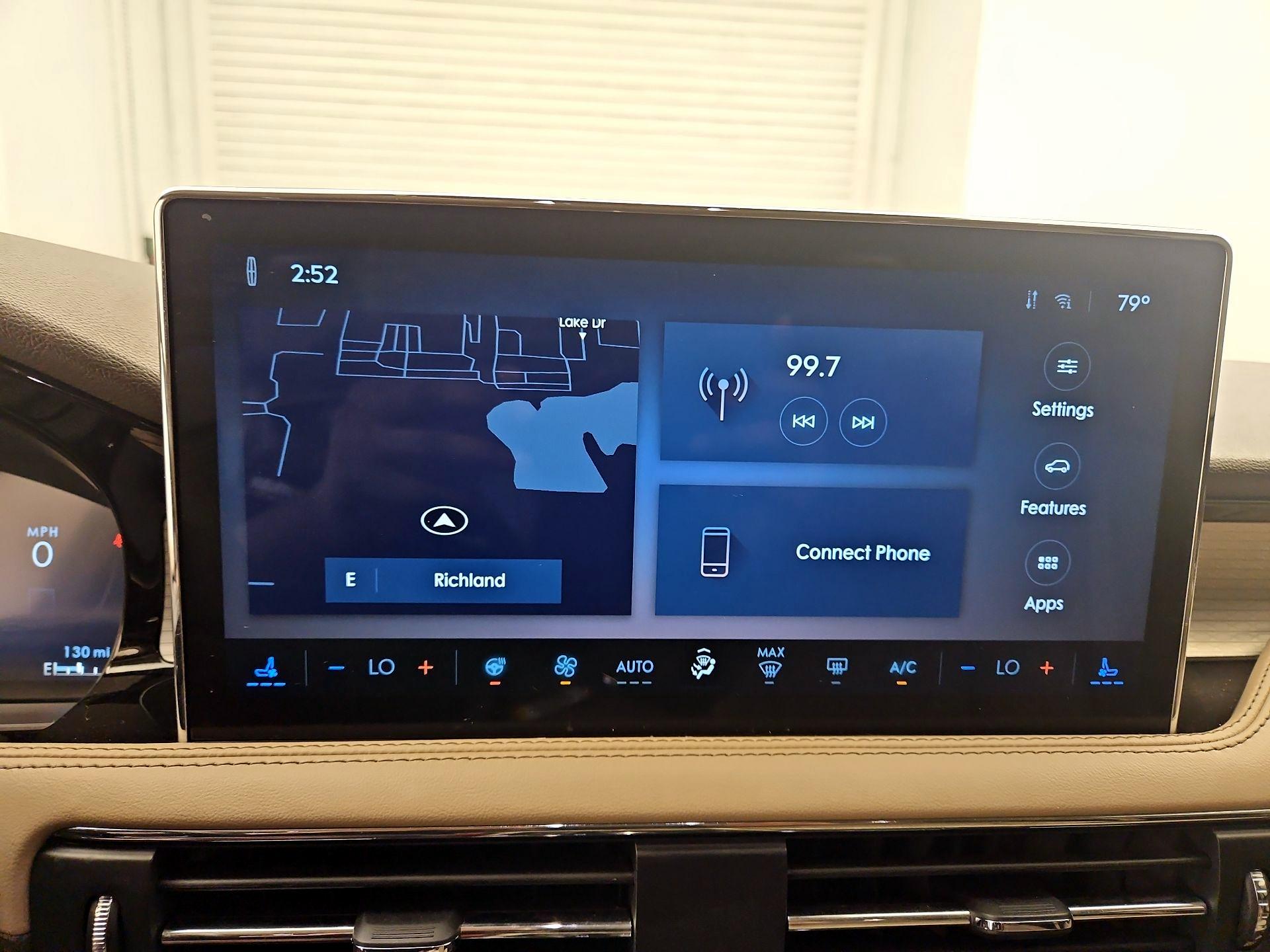 Thumbnail: 2024 Lincoln Corsair - 16