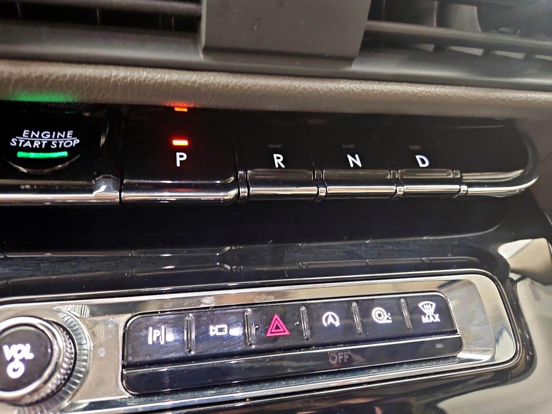 Thumbnail: 2024 Lincoln Corsair - 18