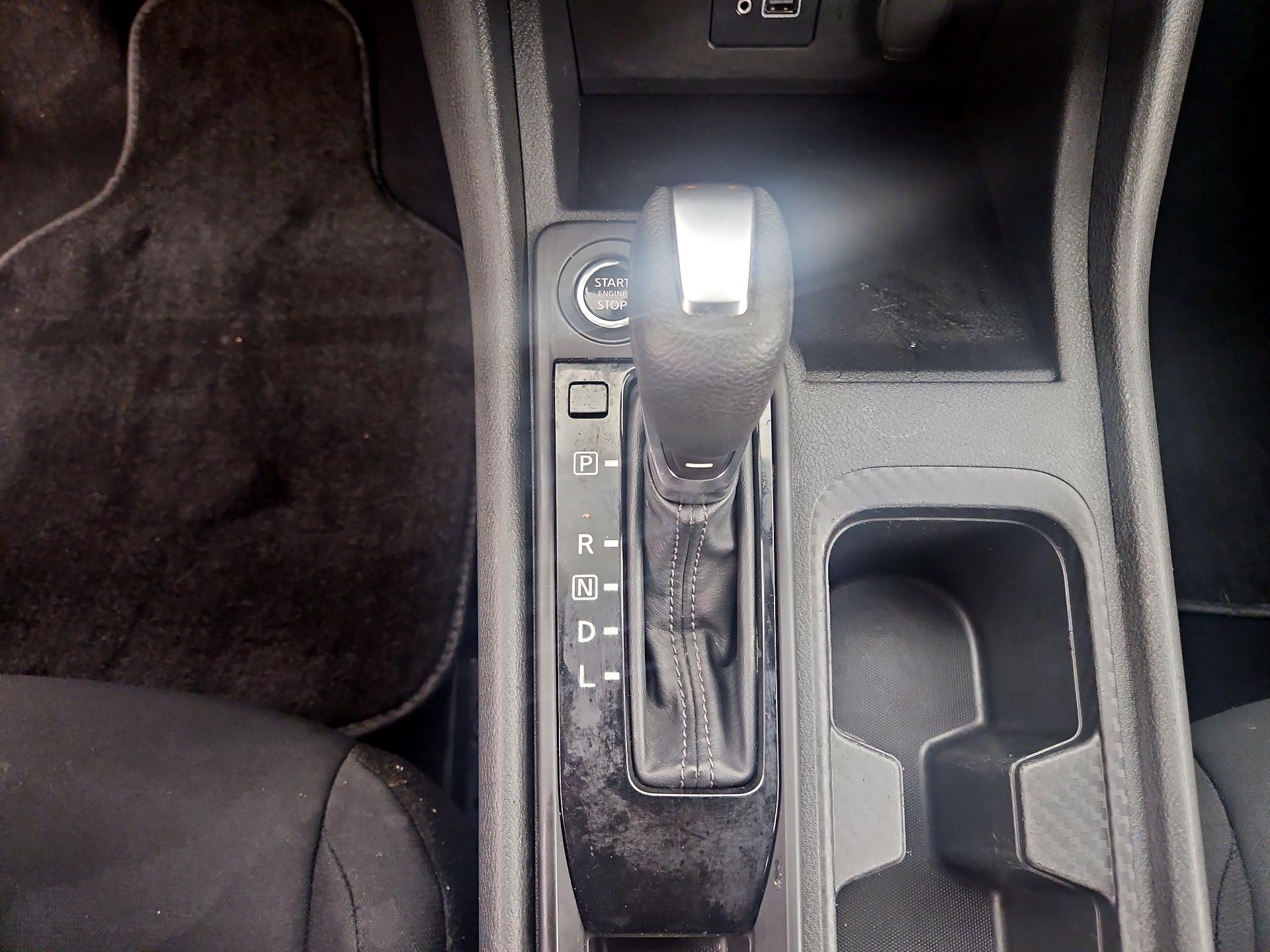 Thumbnail: 2021 Nissan Sentra - 17