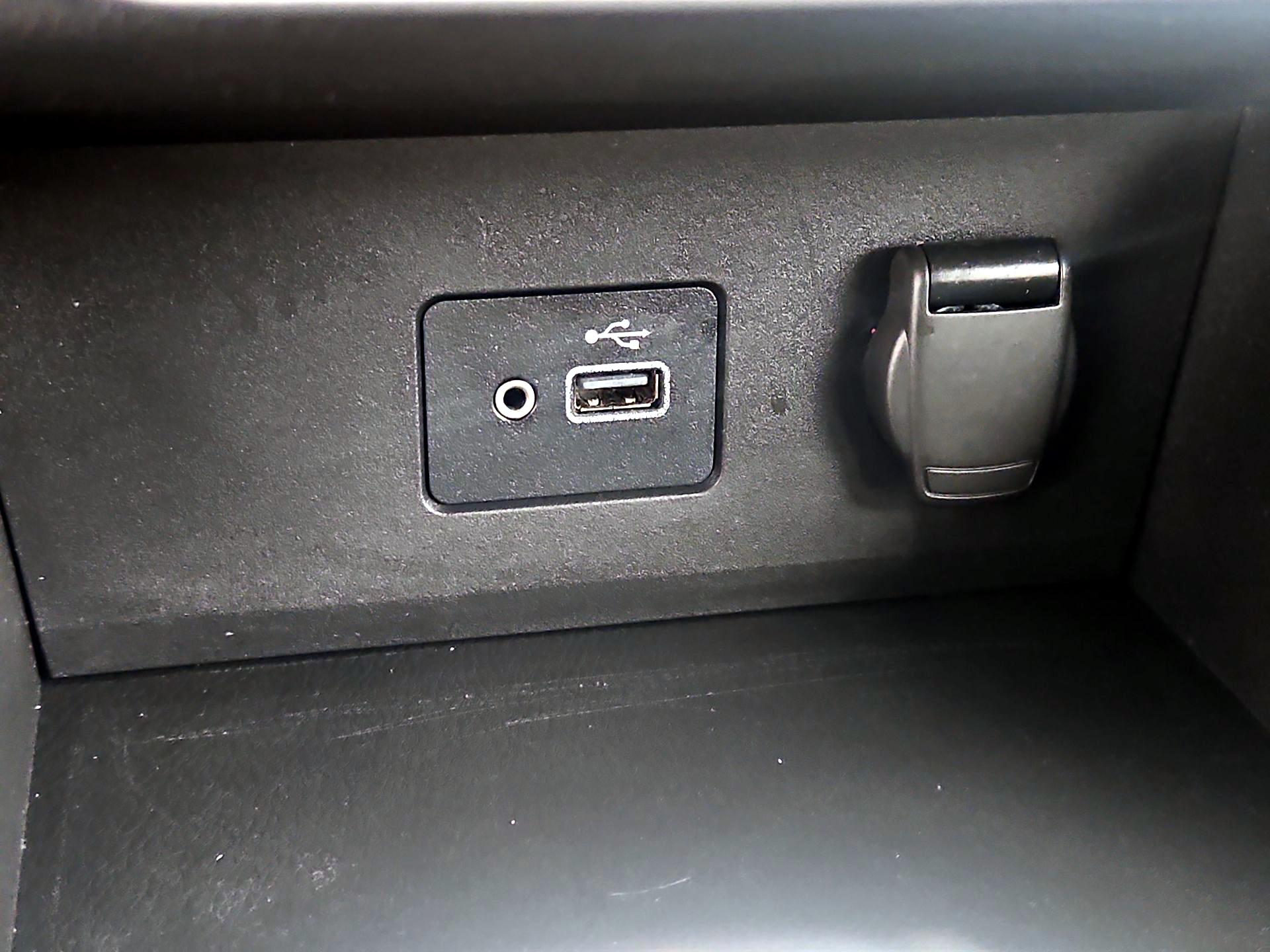 Thumbnail: 2021 Nissan Sentra - 18