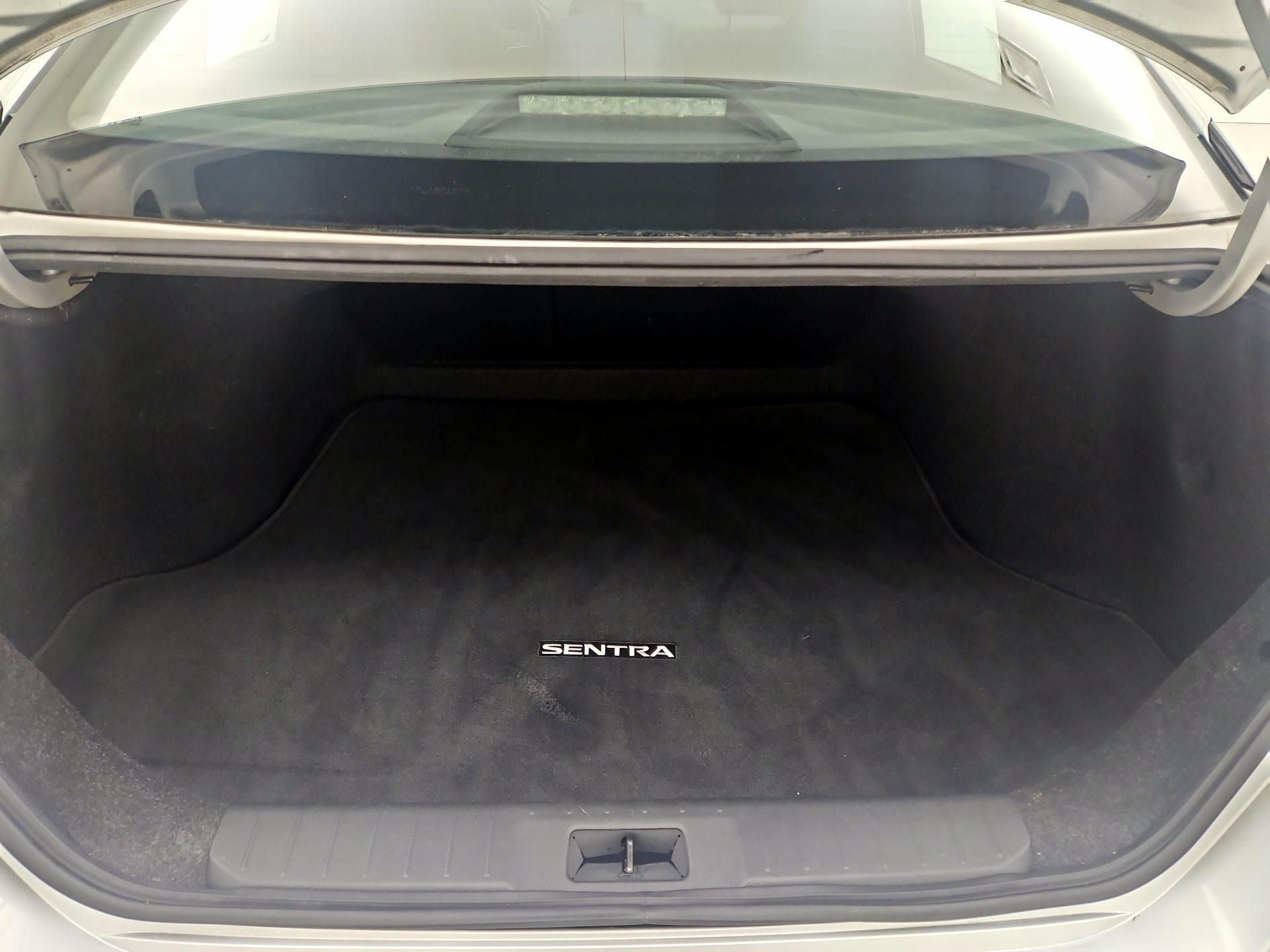 Thumbnail: 2021 Nissan Sentra - 20