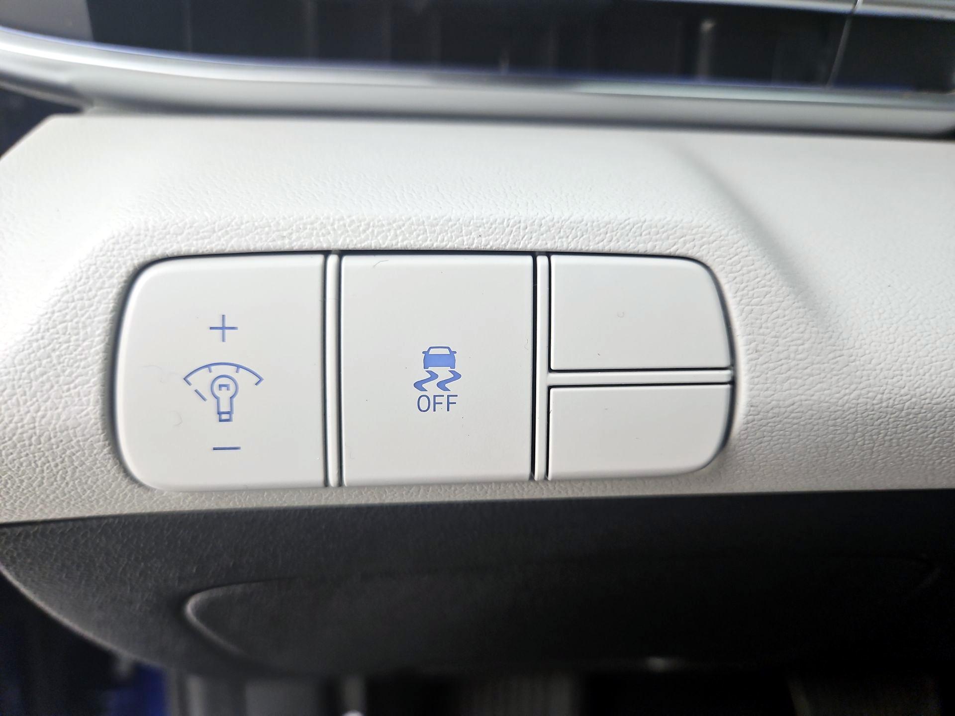 Thumbnail: 2024 Hyundai Elantra - 13