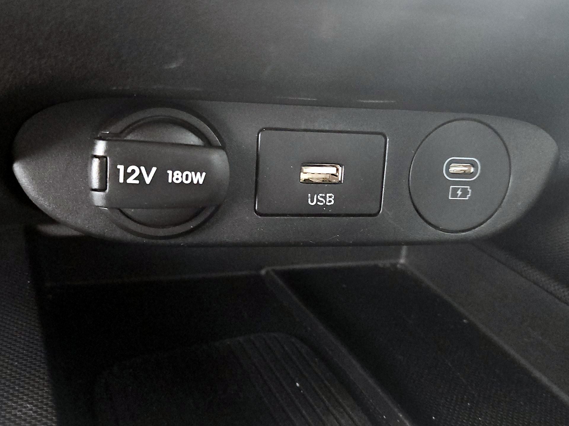 Thumbnail: 2024 Hyundai Elantra - 18