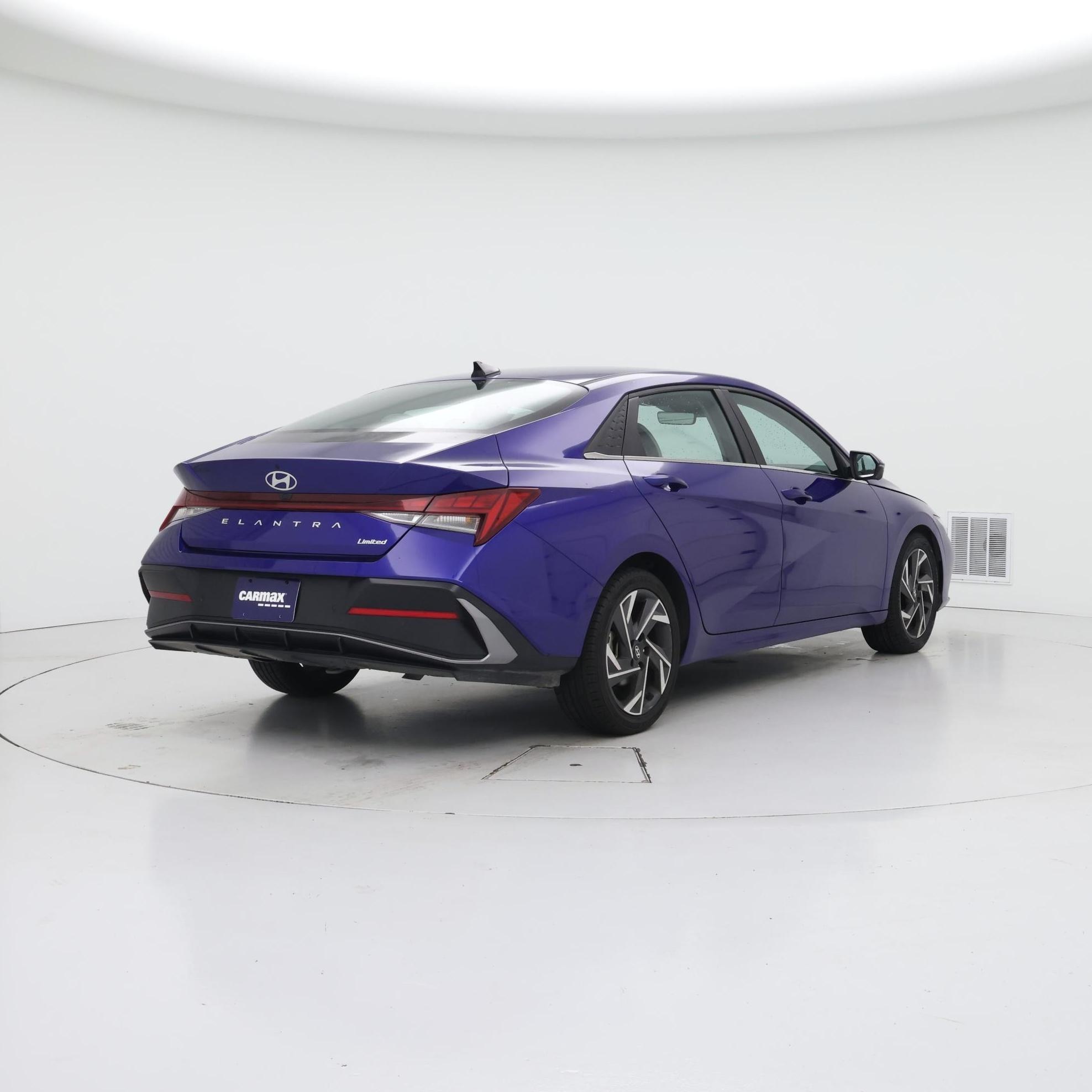 Thumbnail: 2024 Hyundai Elantra - 8