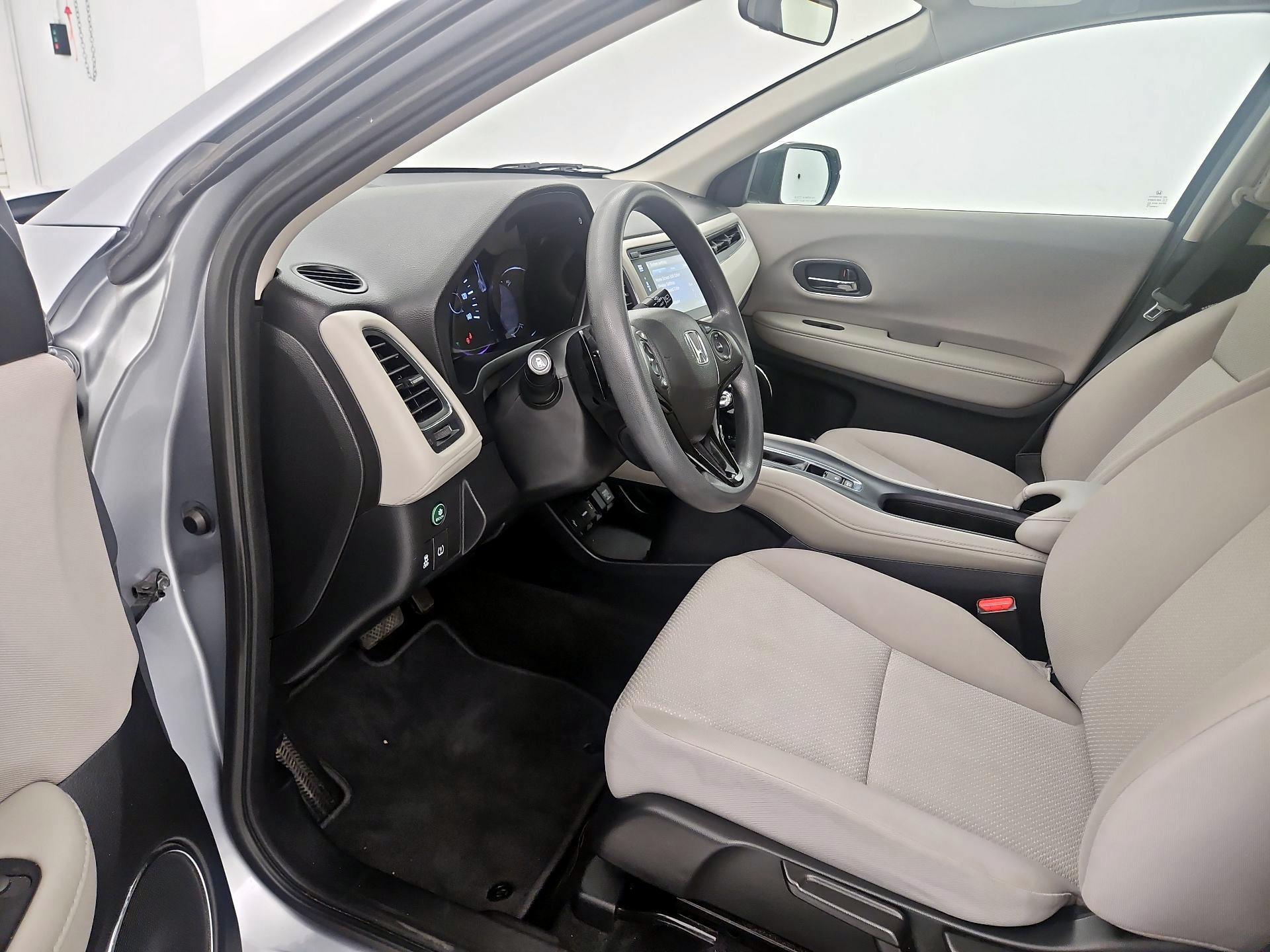 Thumbnail: 2018 Honda HR-V - 11