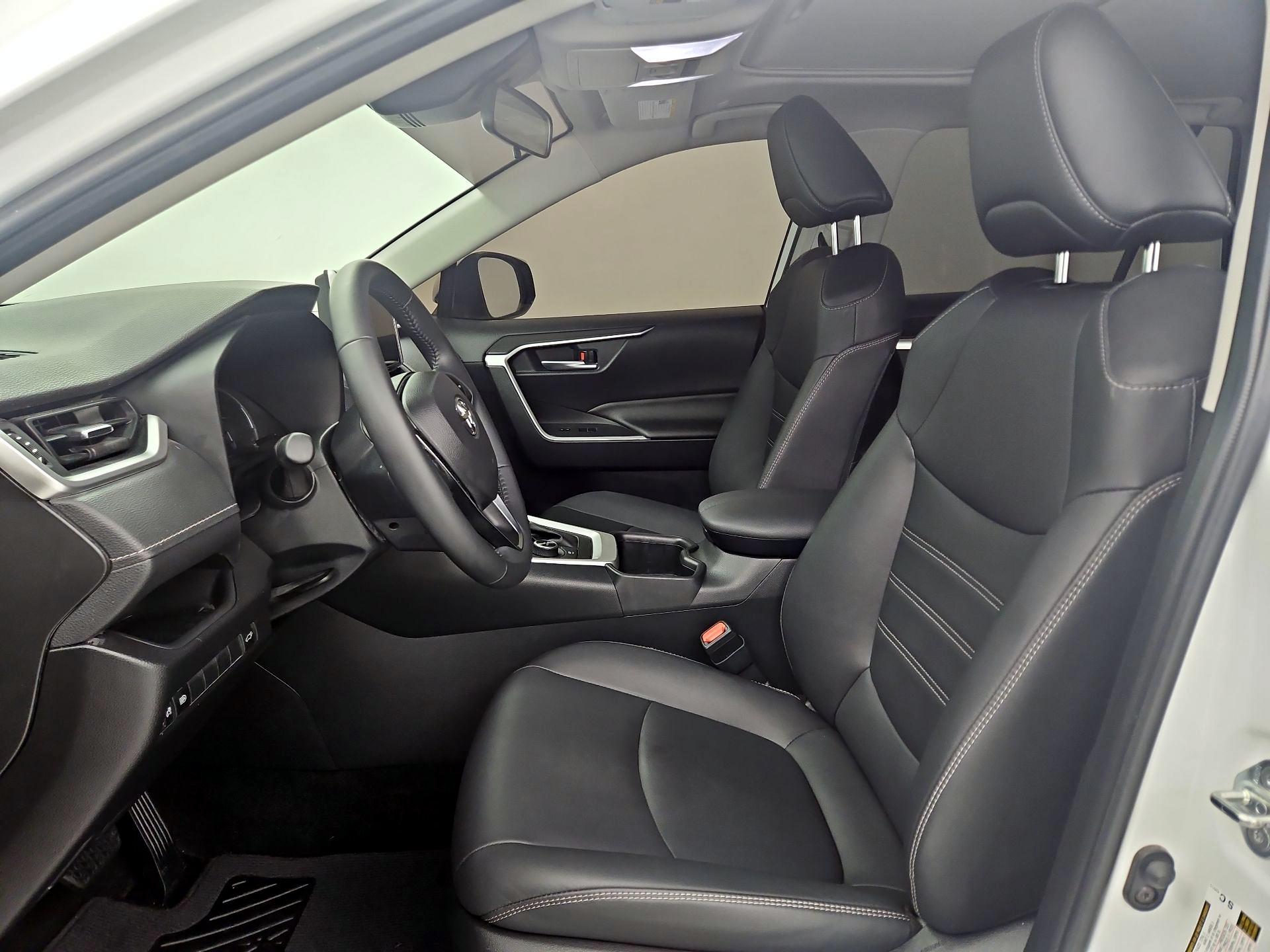 Thumbnail: 2025 Toyota RAV4 - 11