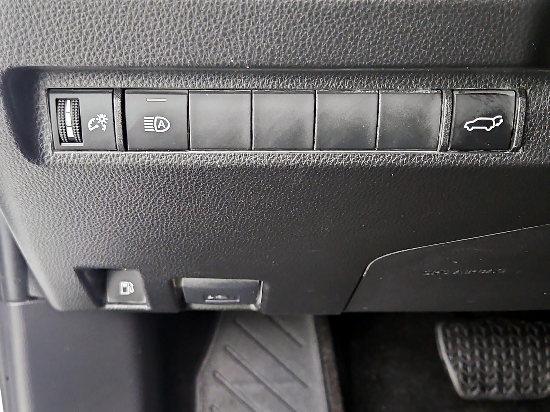 Thumbnail: 2025 Toyota RAV4 - 13