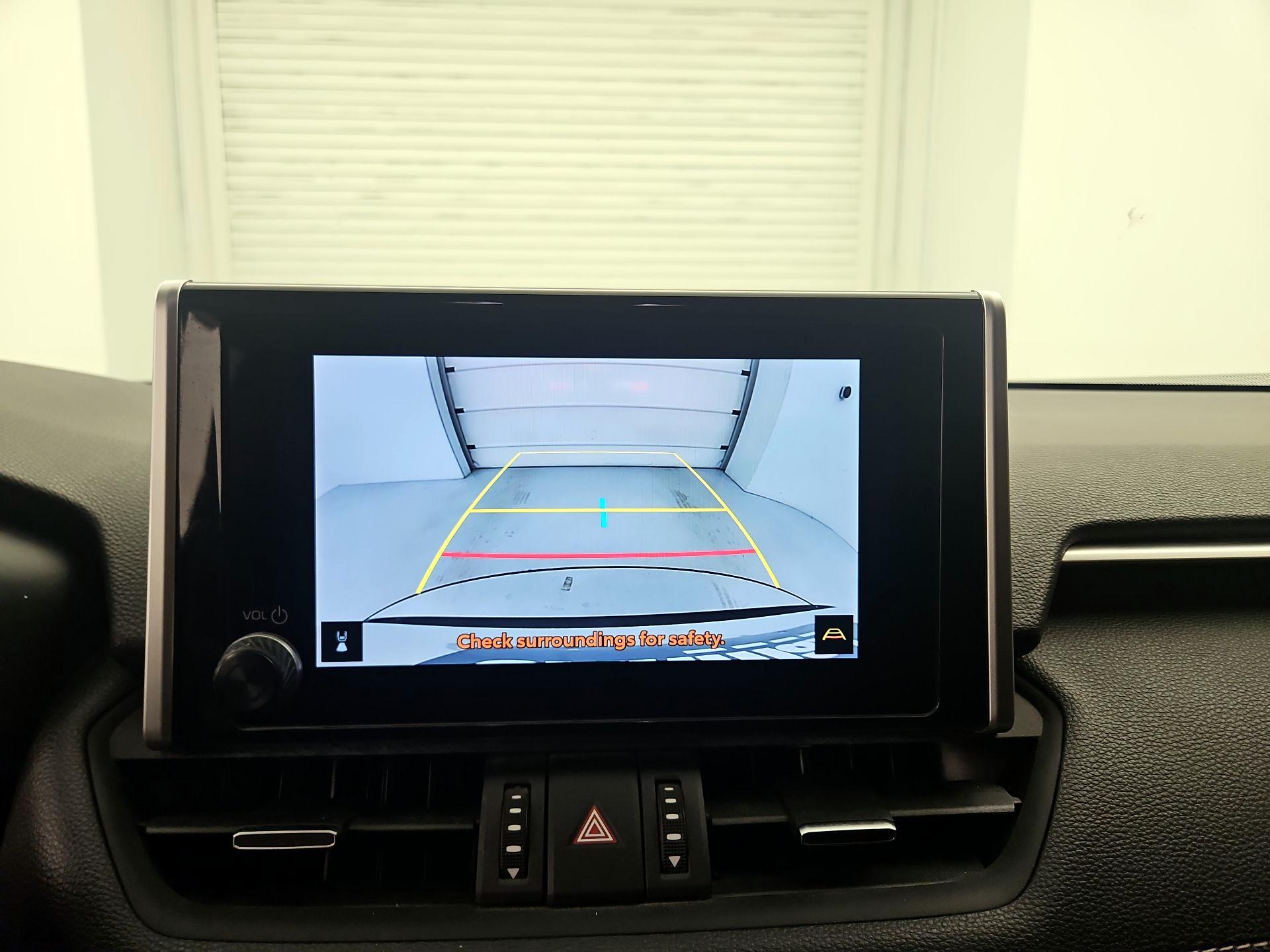 Thumbnail: 2025 Toyota RAV4 - 15