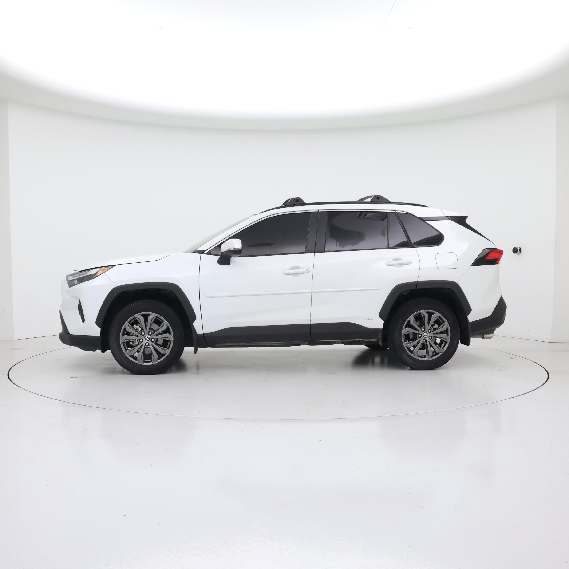 Thumbnail: 2025 Toyota RAV4 - 3