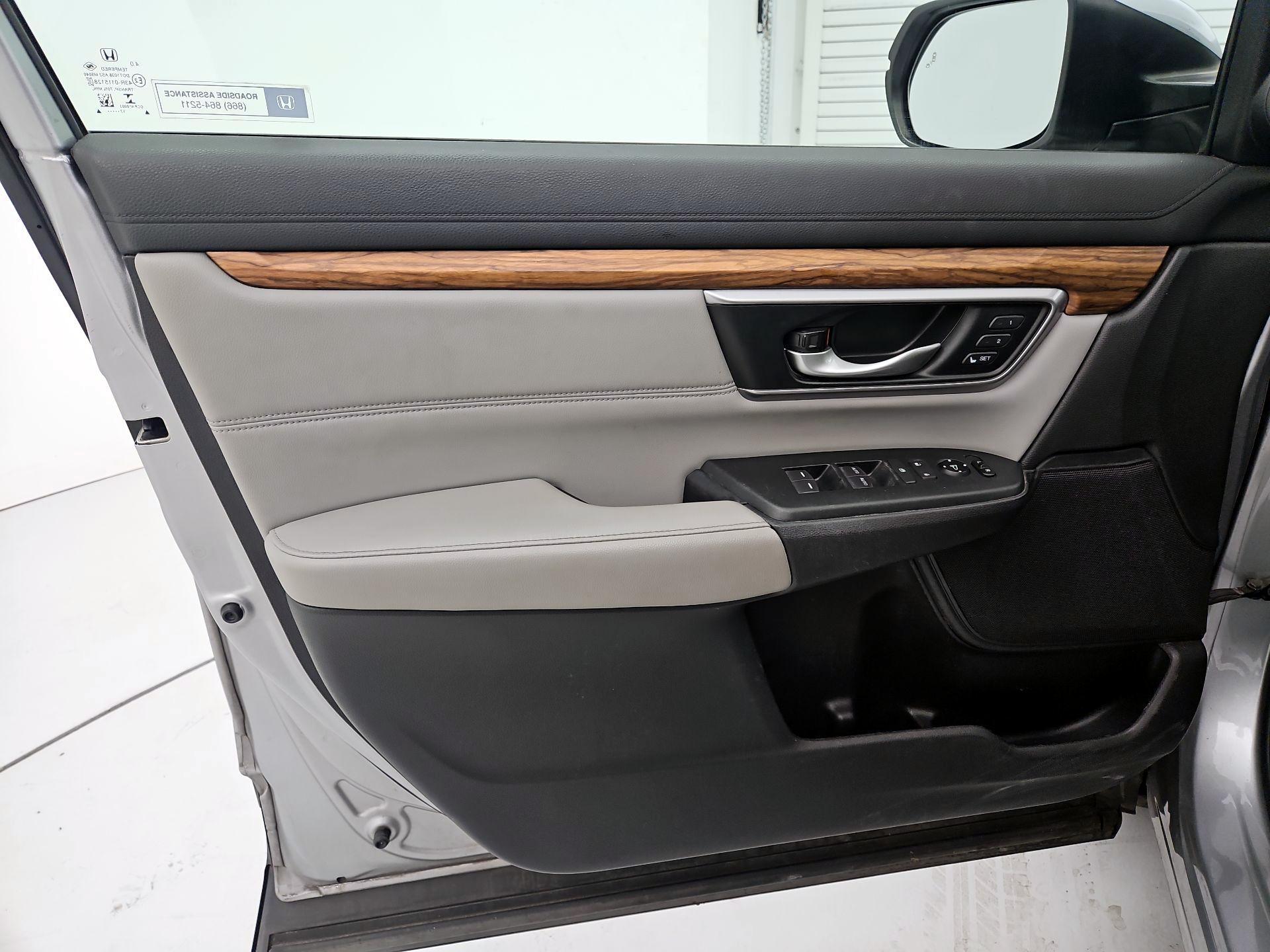 Thumbnail: 2017 Honda CR-V - 12