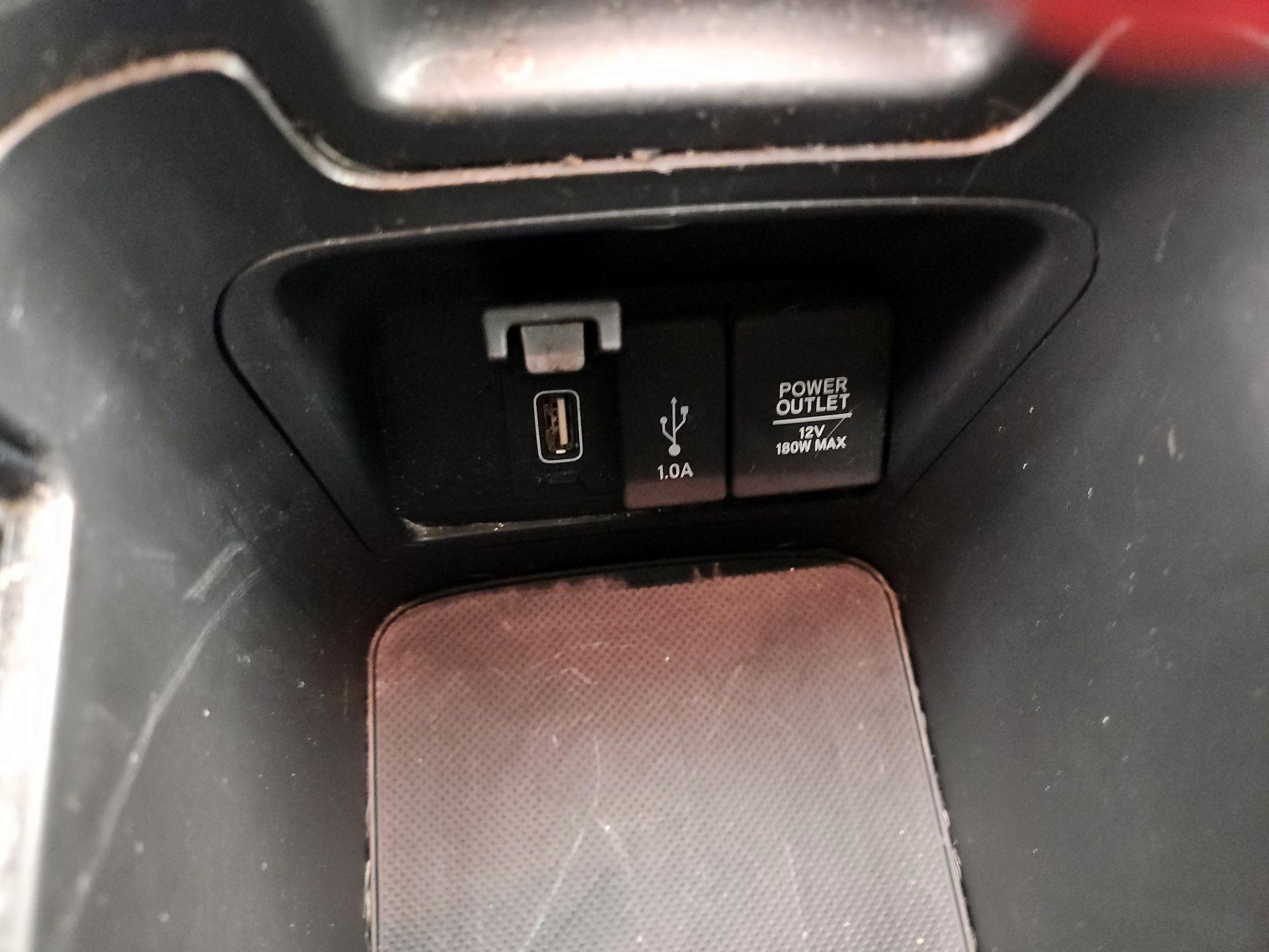 Thumbnail: 2017 Honda CR-V - 18