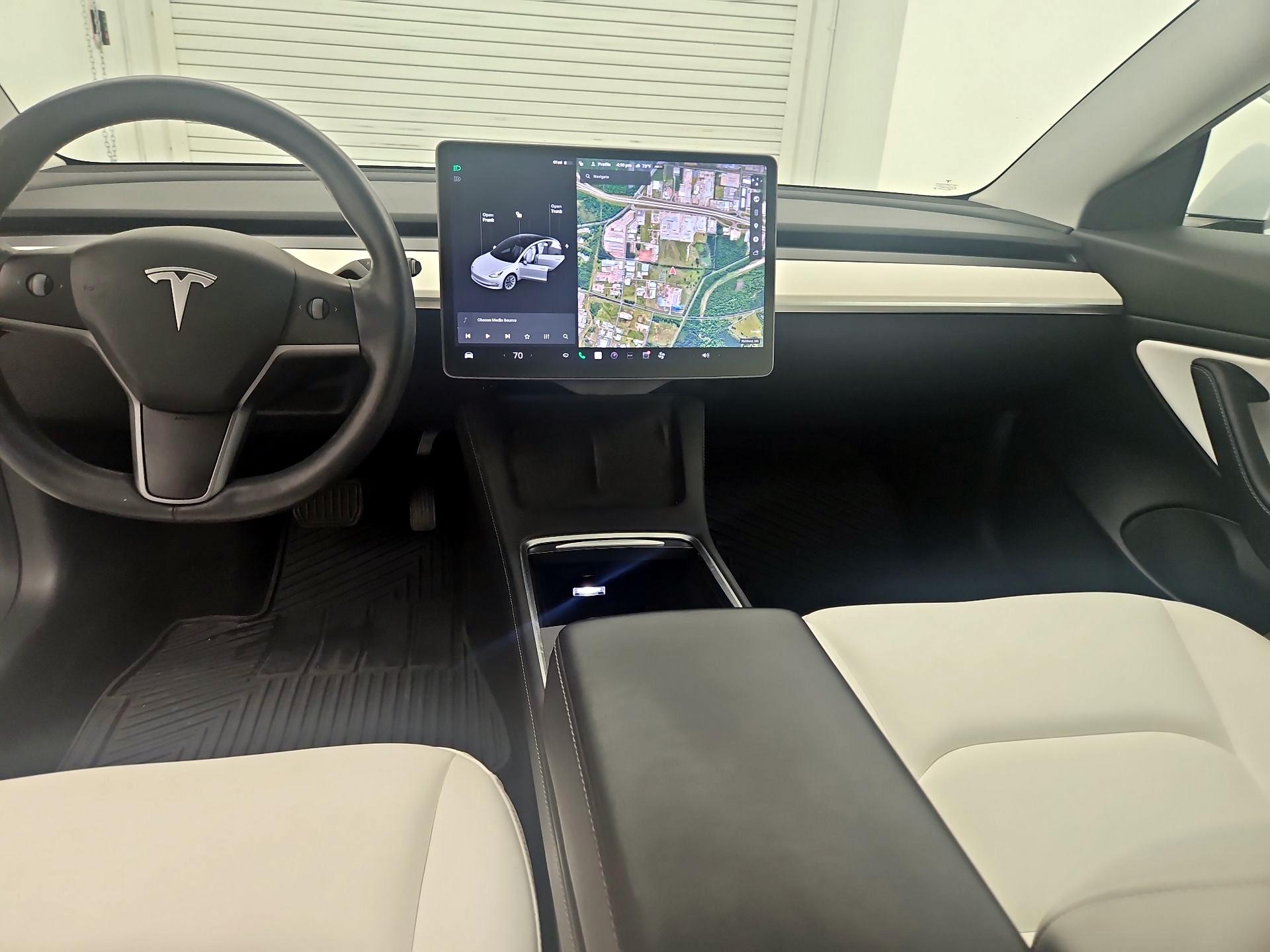 Thumbnail: 2021 Tesla Model 3 - 9