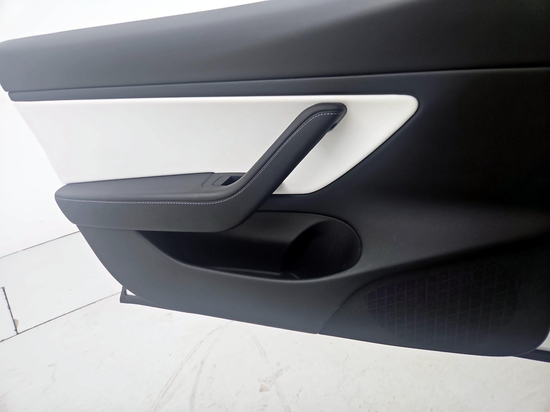 Thumbnail: 2021 Tesla Model 3 - 12