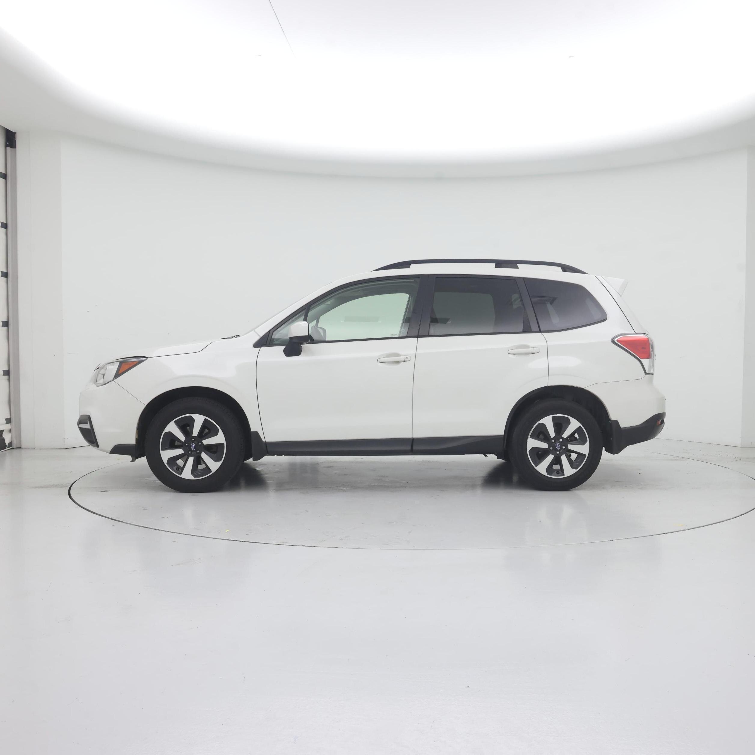 Thumbnail: 2018 Subaru Forester - 3