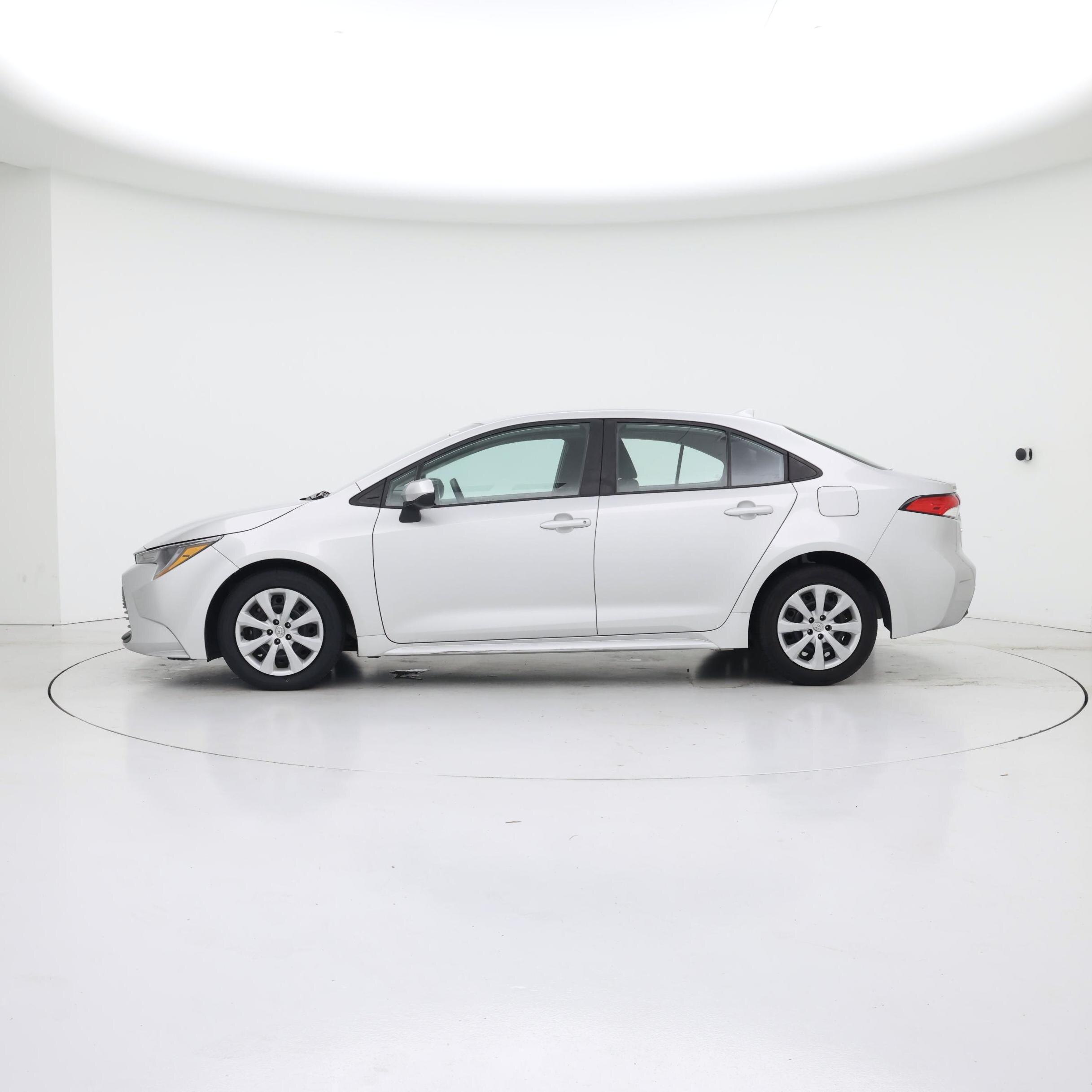 Thumbnail: 2023 Toyota Corolla - 3